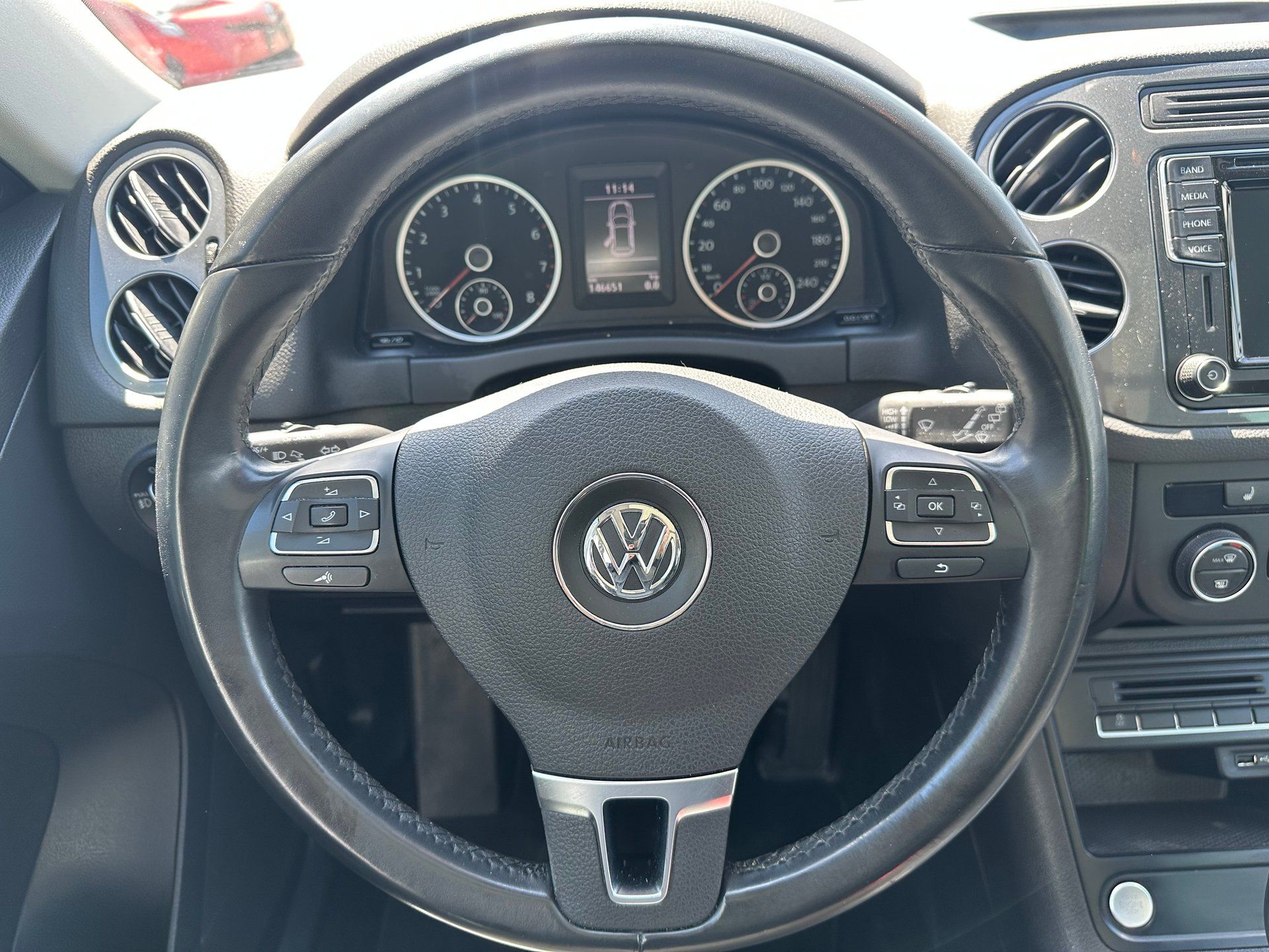 Volkswagen Tiguan 2017 - Image 18