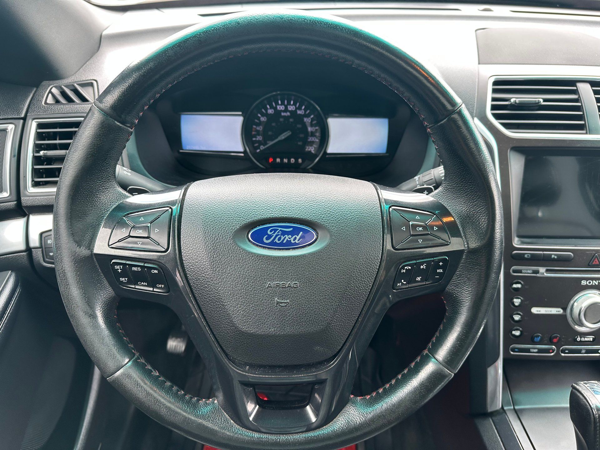 Ford Explorer 2017 - Image 17