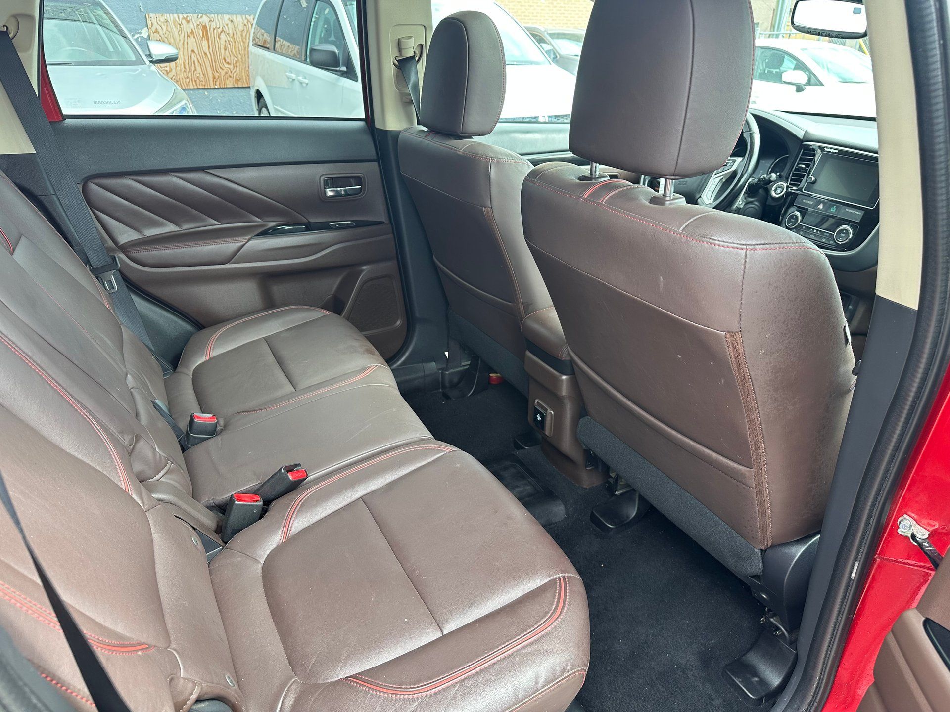 Mitsubishi Outlander PHEV 2018 - Image 12