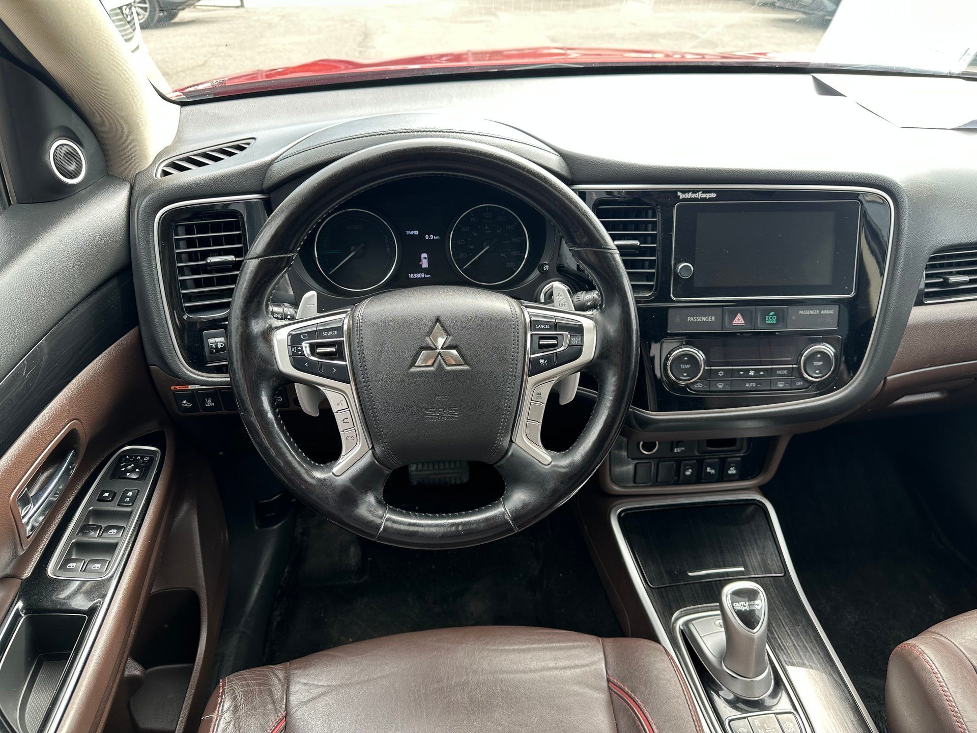 Mitsubishi Outlander PHEV 2018 - Image 16