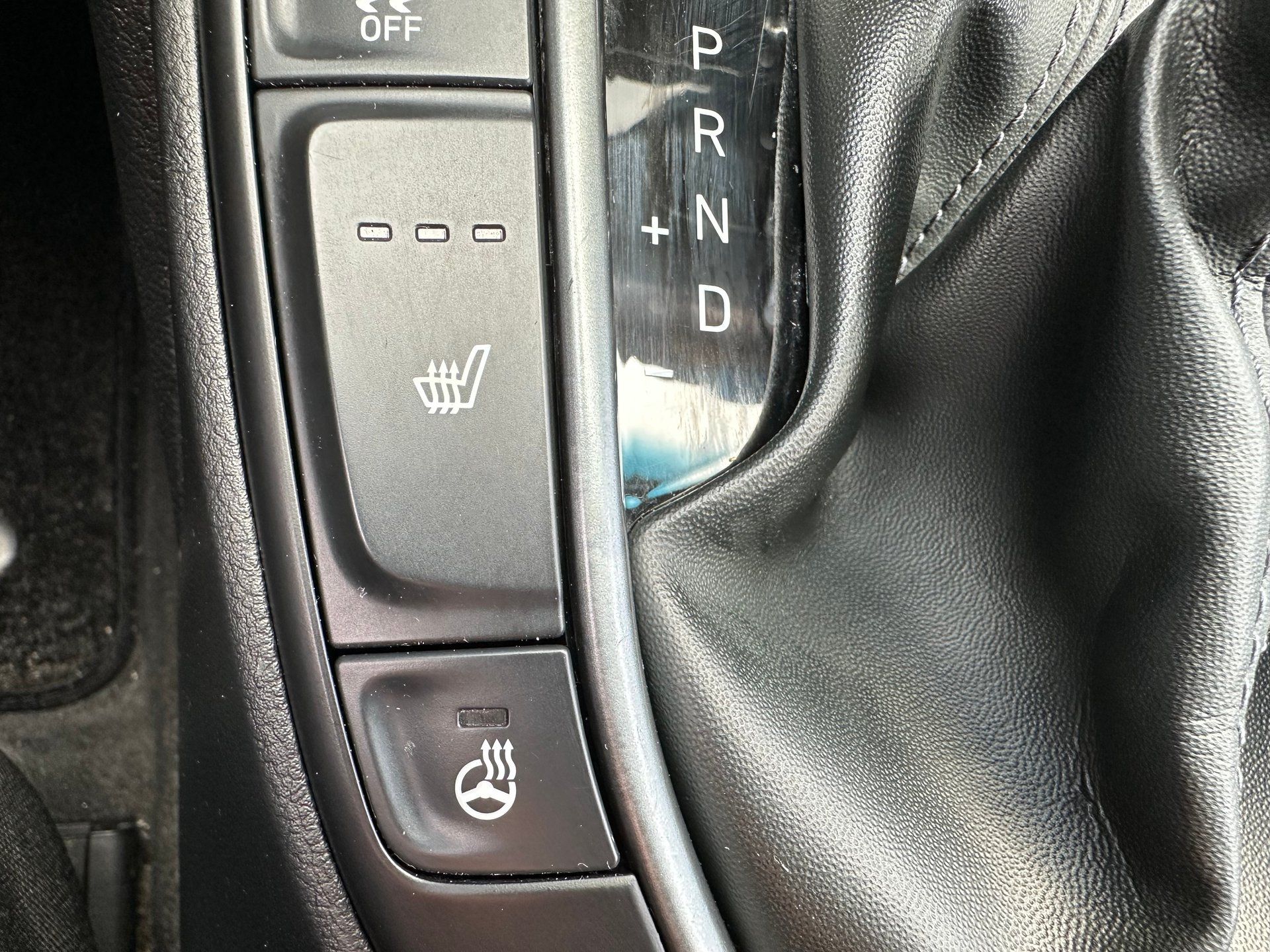 Hyundai Veloster 2020 - Image 18