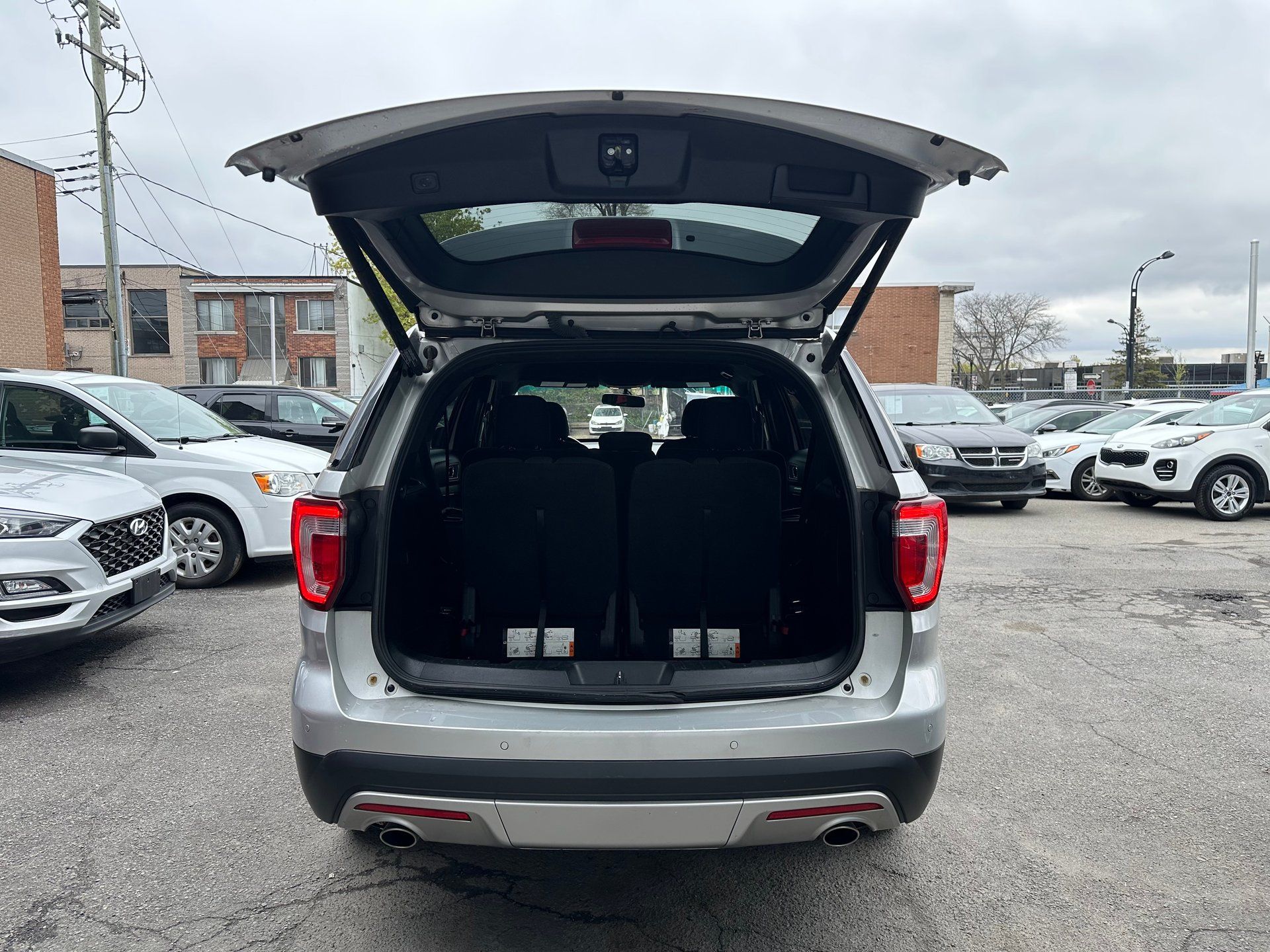 Ford Explorer 2017 - Image 10
