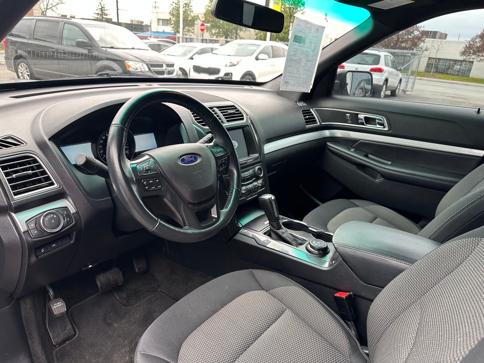 Ford Explorer 2017 - Image 16