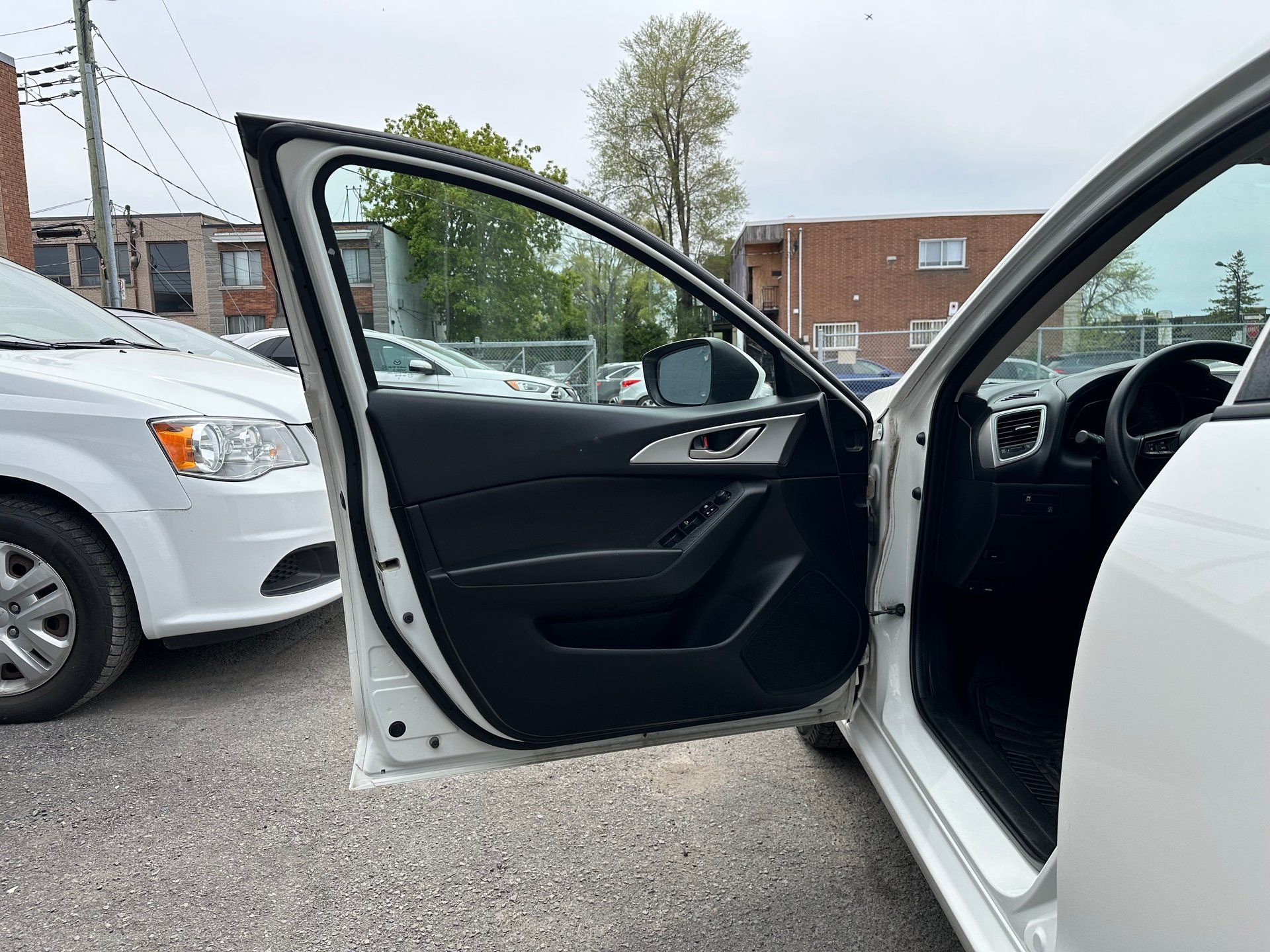 Mazda Mazda3 2017 - Image 16