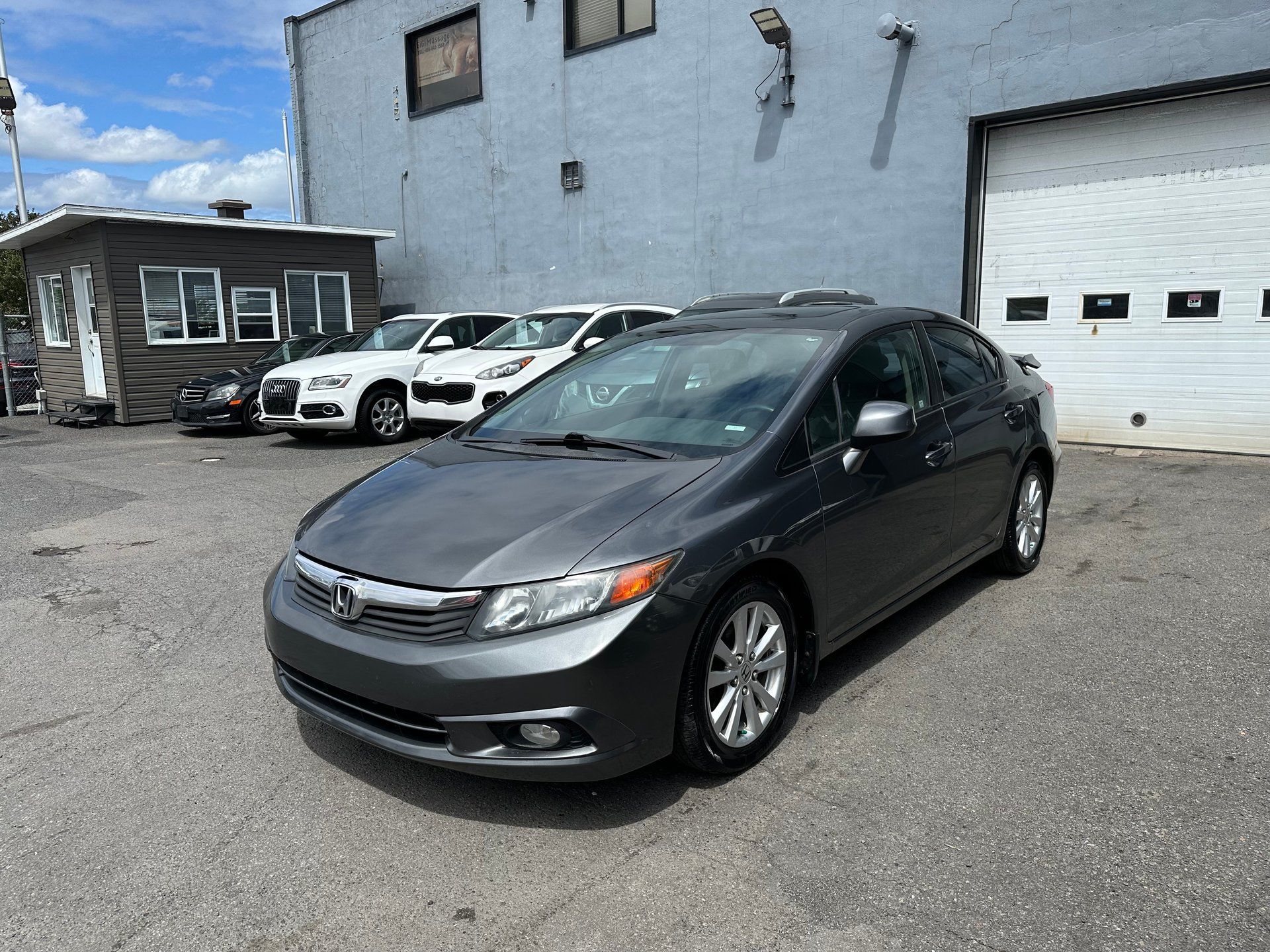 Honda Civic 2012 - Image 2