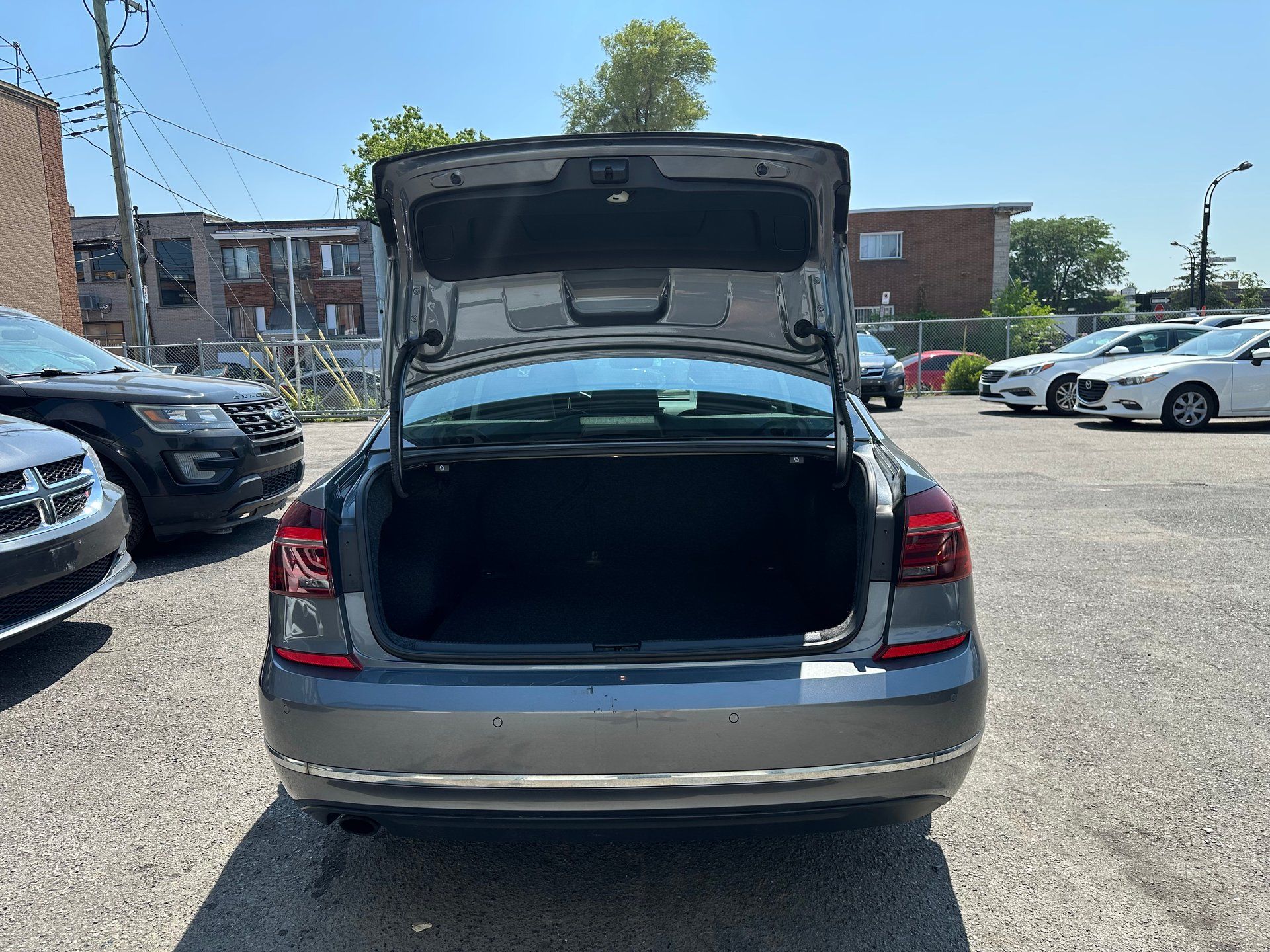 Volkswagen Passat 2017 - Image 10