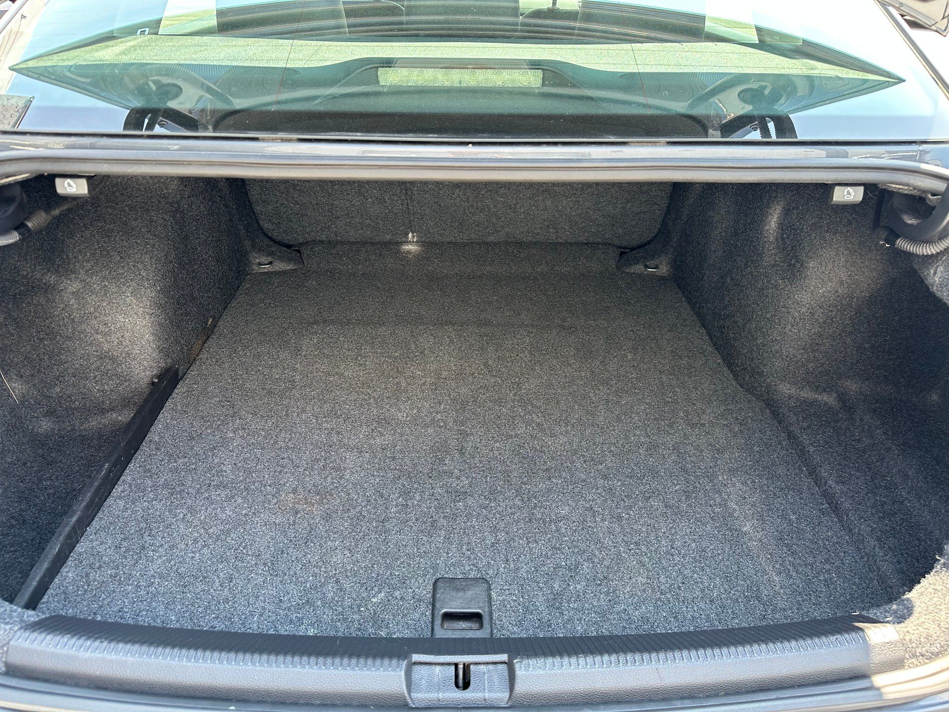 Volkswagen Passat 2017 - Image 11