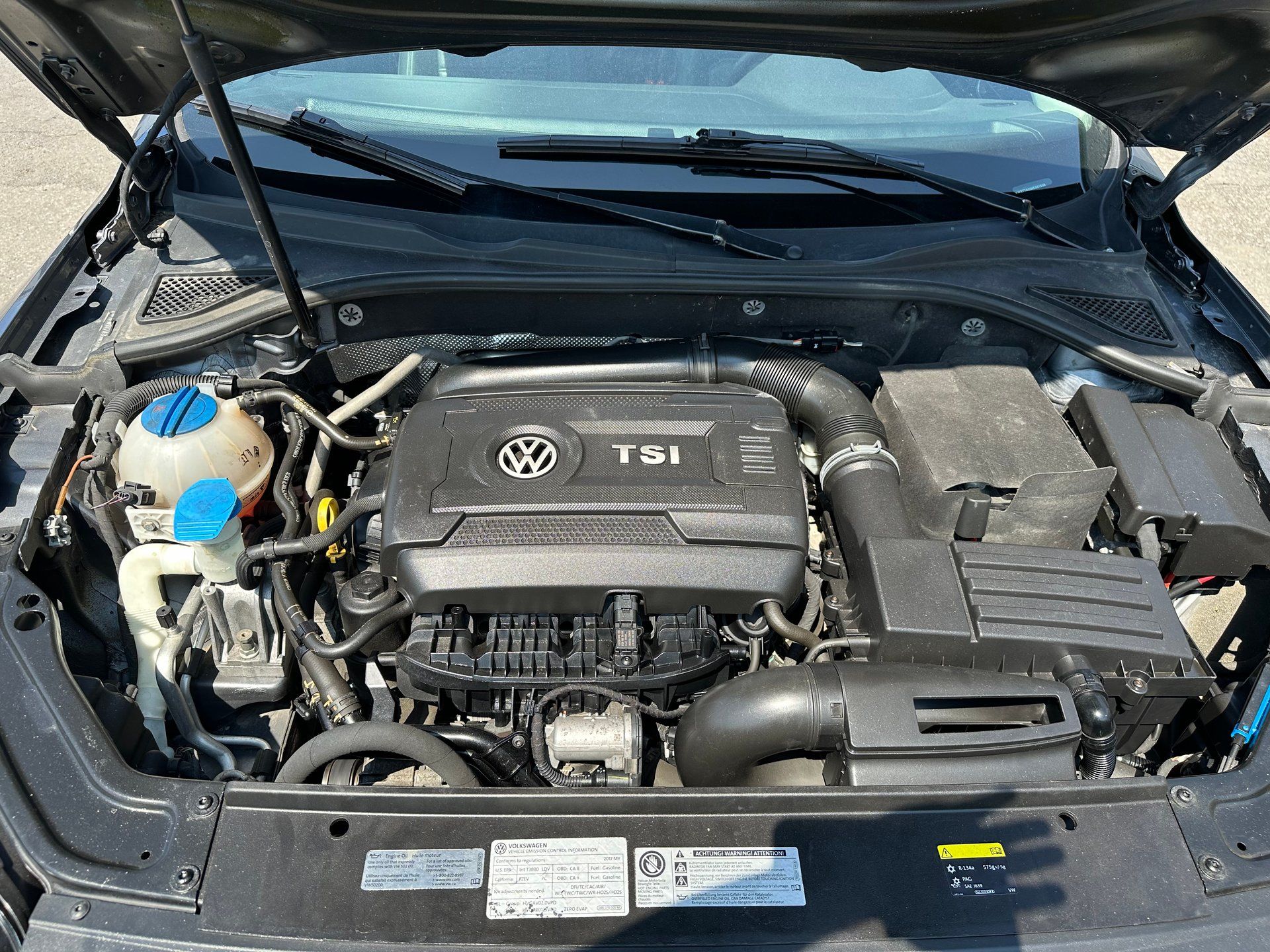 Volkswagen Passat 2017 - Image 25