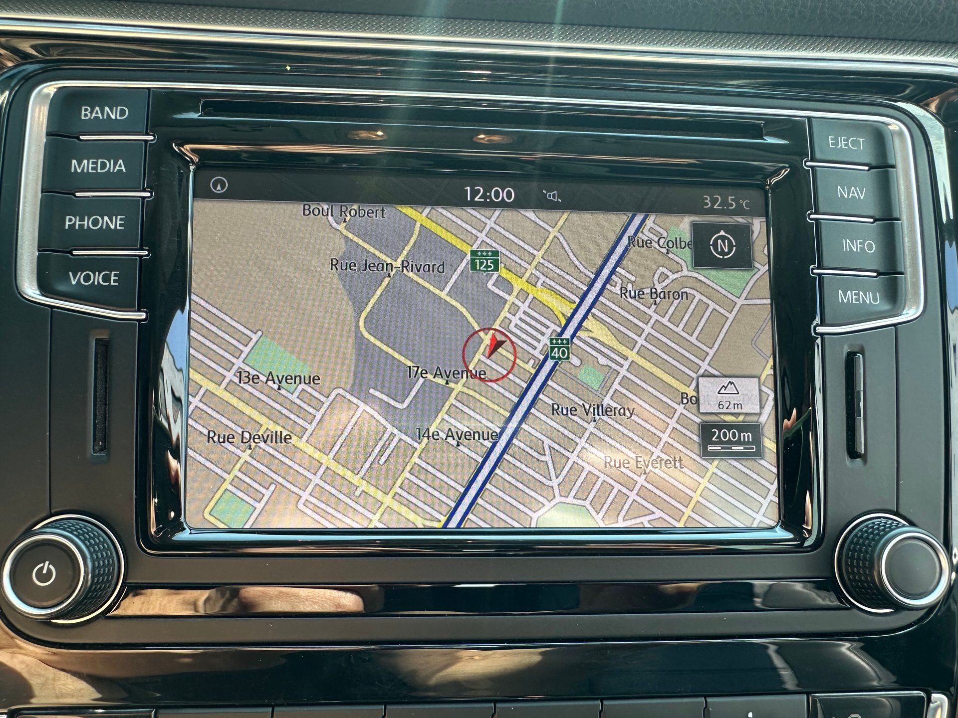 Volkswagen Passat 2017 - Image 21