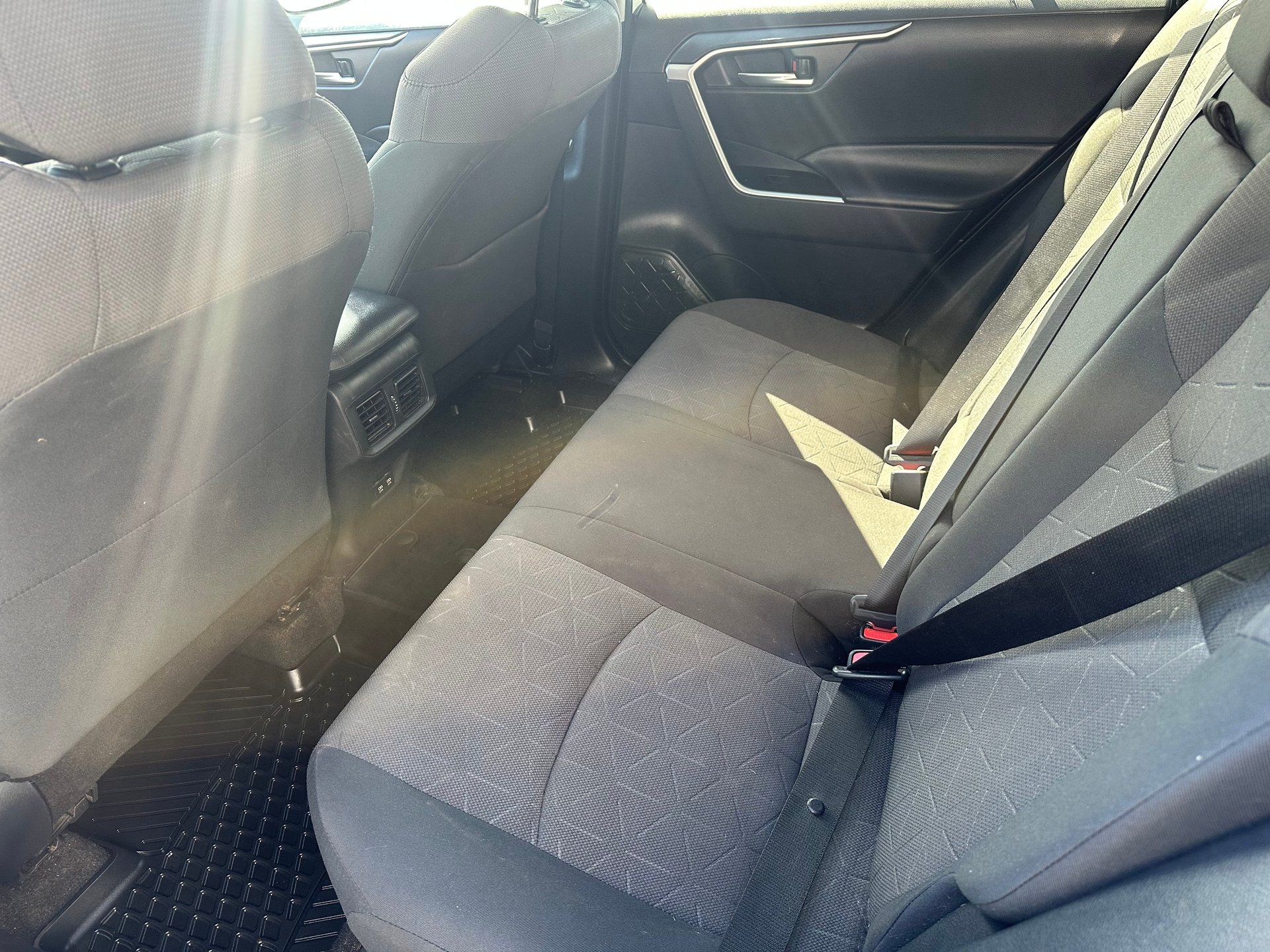 Toyota RAV4 2019 - Image 12