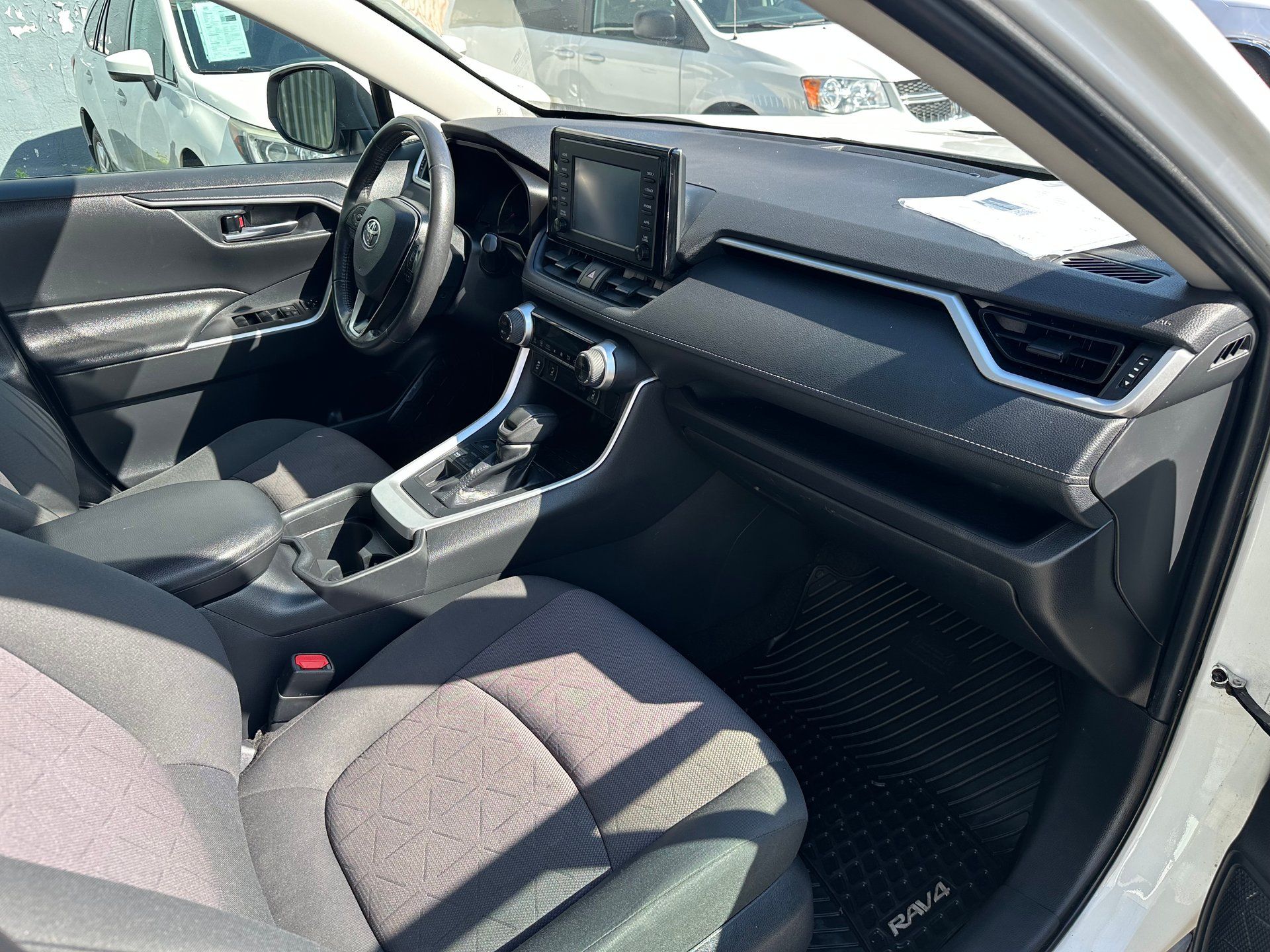 Toyota RAV4 2019 - Image 14