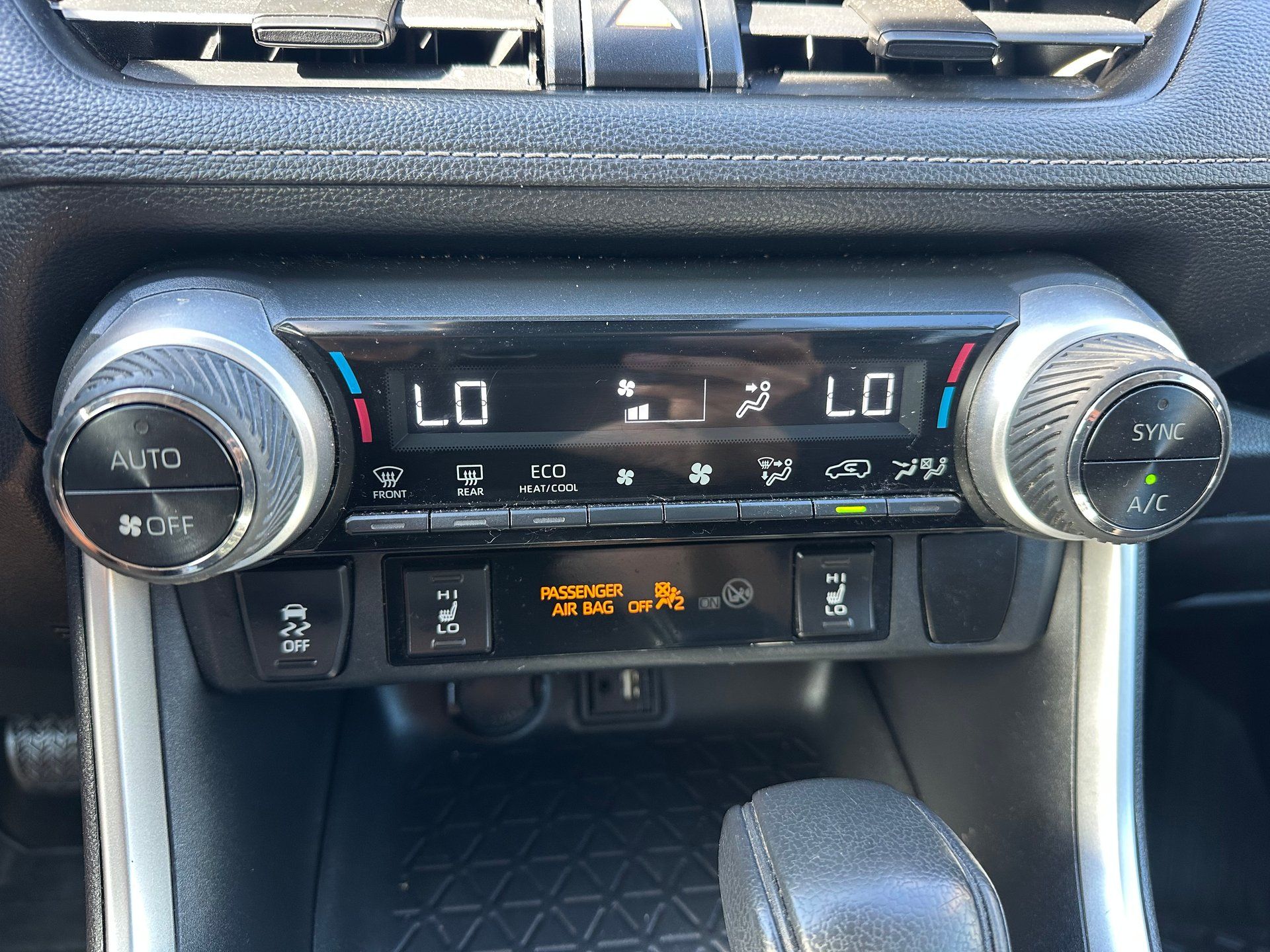 Toyota RAV4 2019 - Image 19