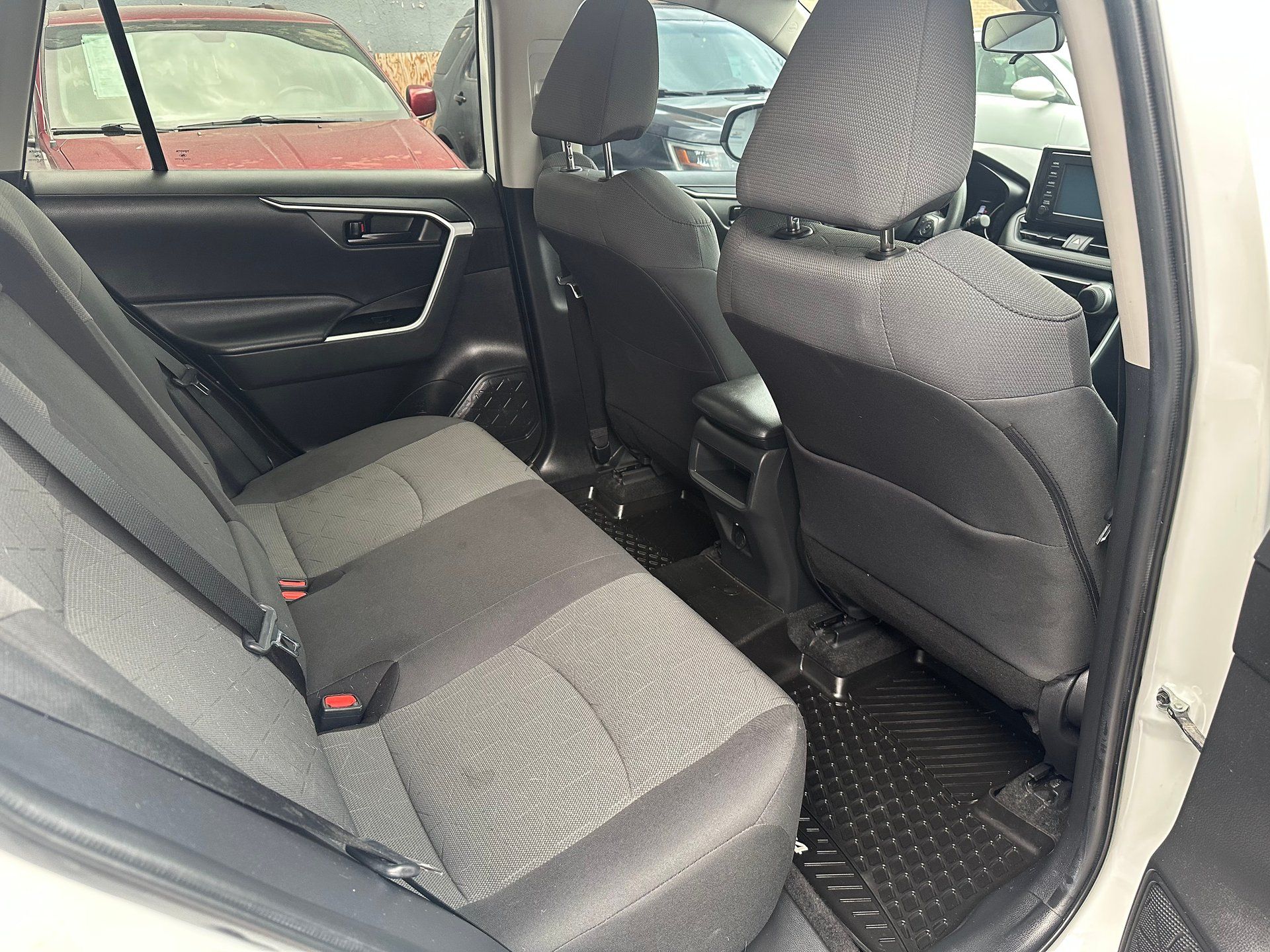 Toyota RAV4 2020 - Image 13