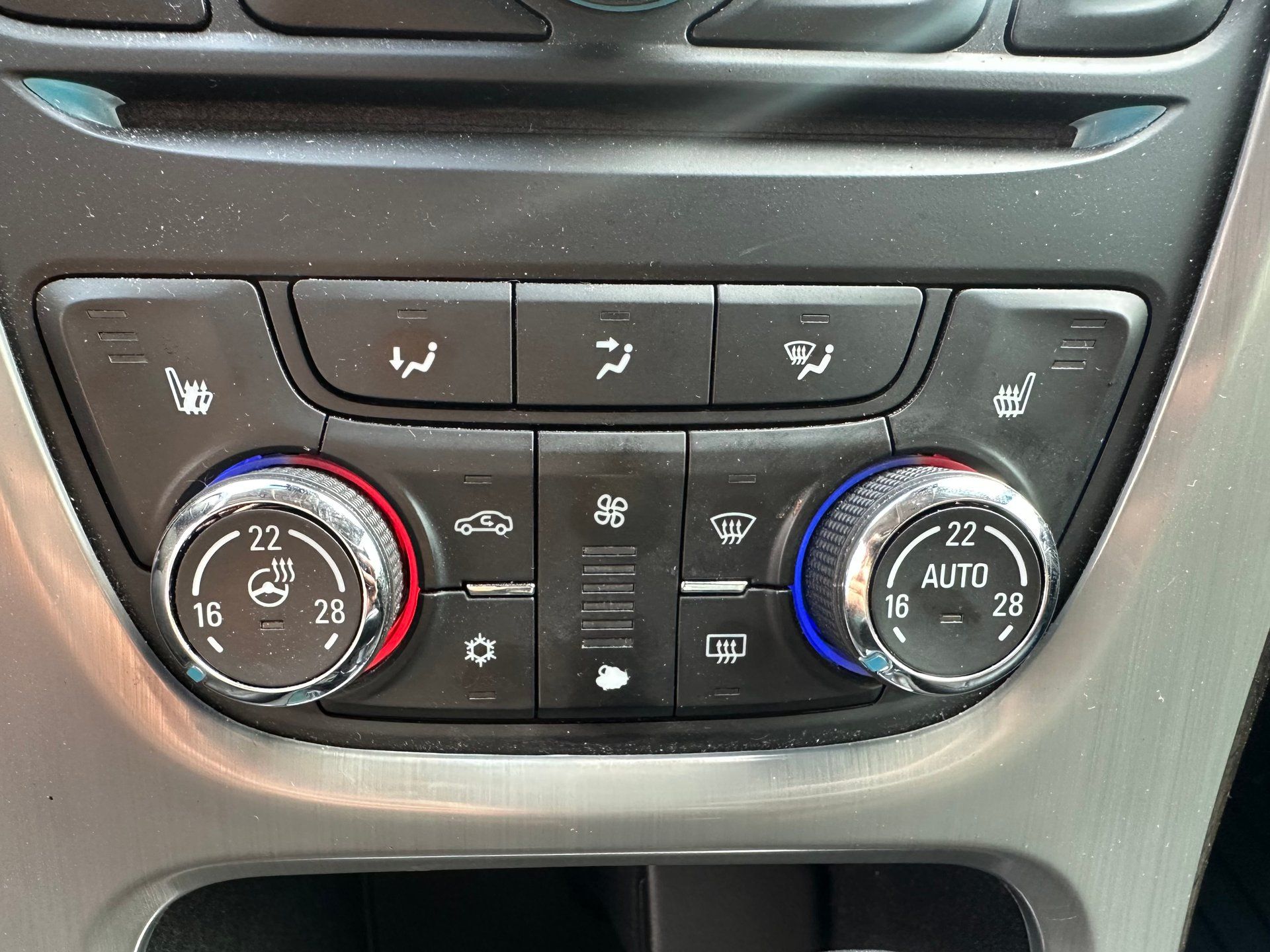 Buick Verano 2014 - Image 21