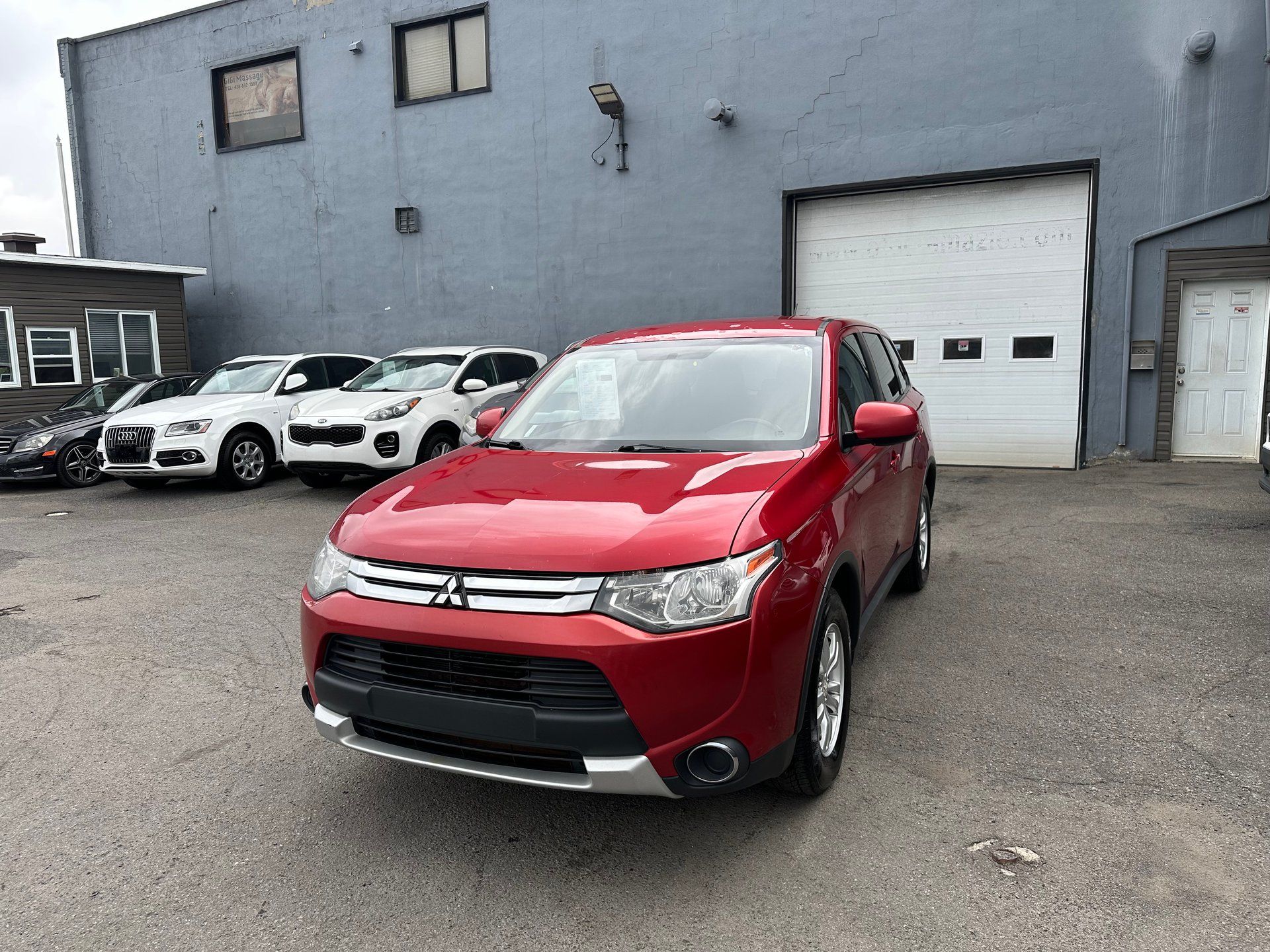 Mitsubishi Outlander 2015 - Image 1