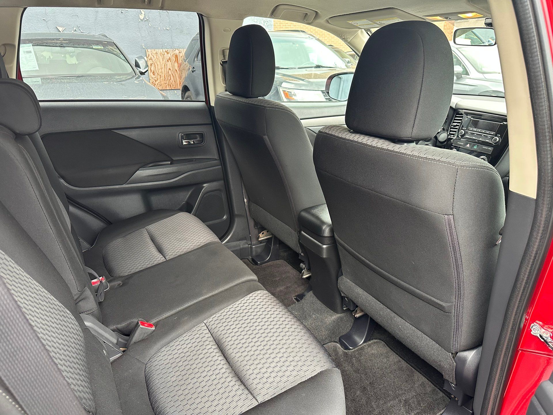 Mitsubishi Outlander 2015 - Image 13