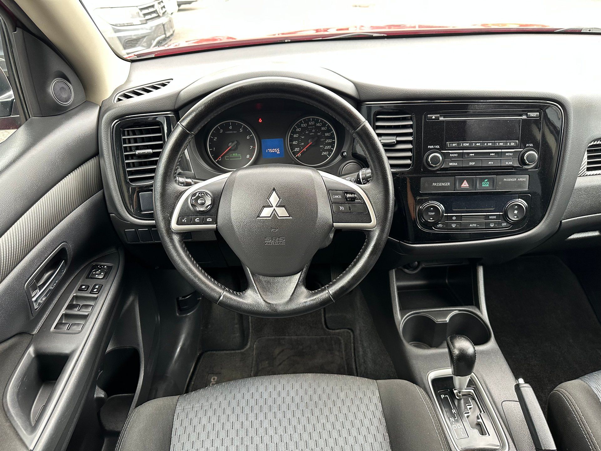 Mitsubishi Outlander 2015 - Image 17
