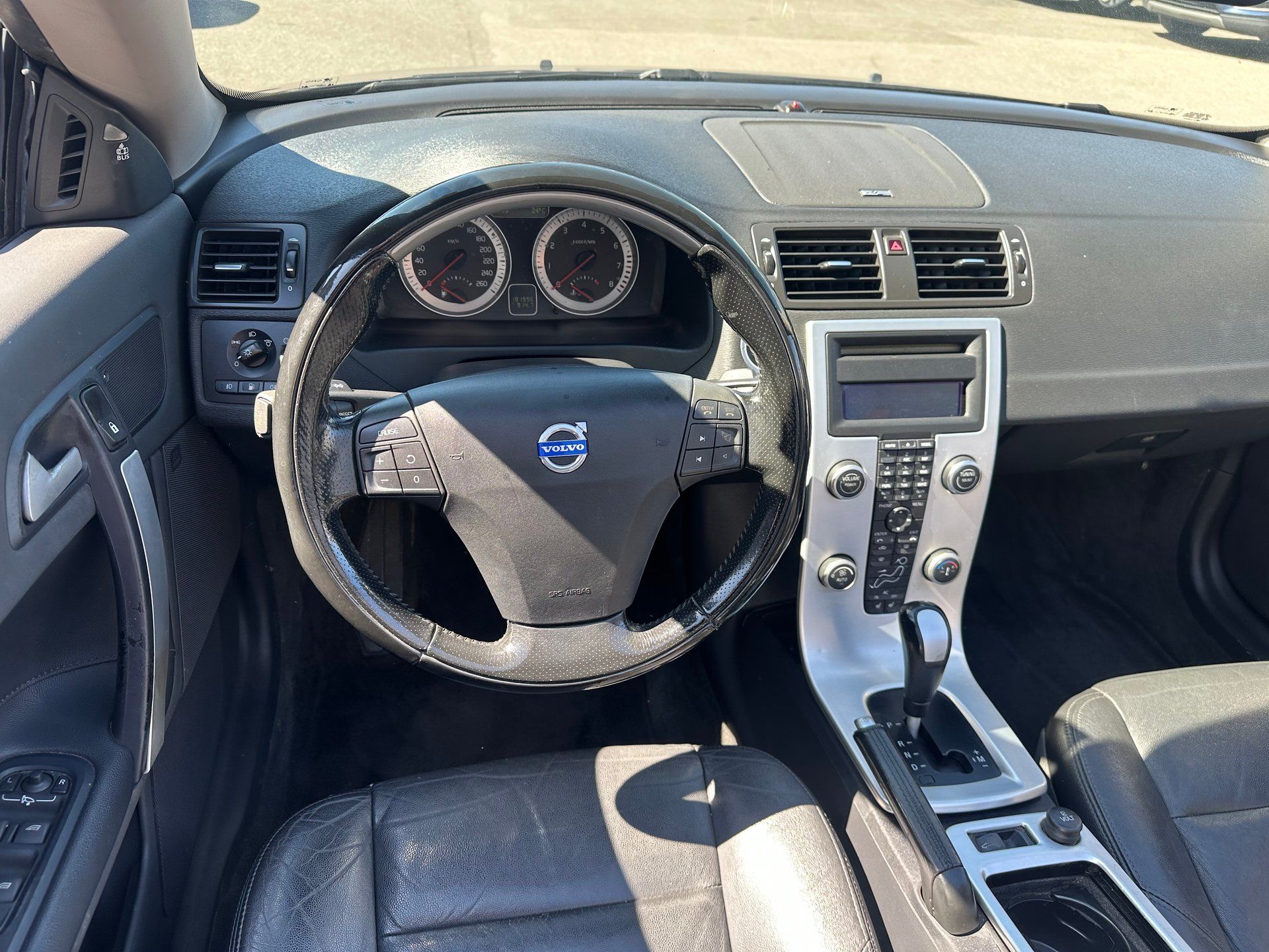 Volvo C70 2011 - Image 19