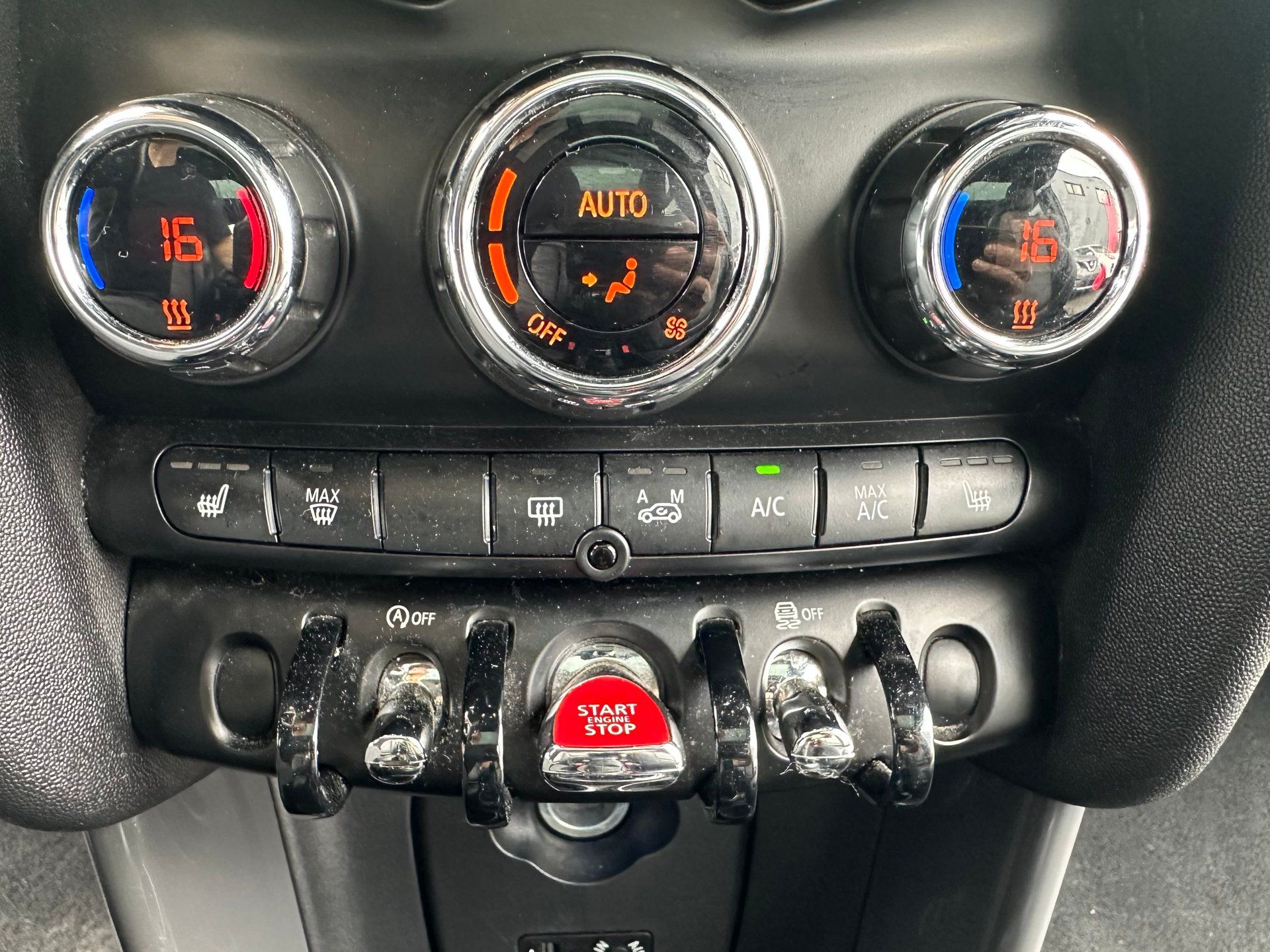 MINI Hardtop 2016 - Image 17