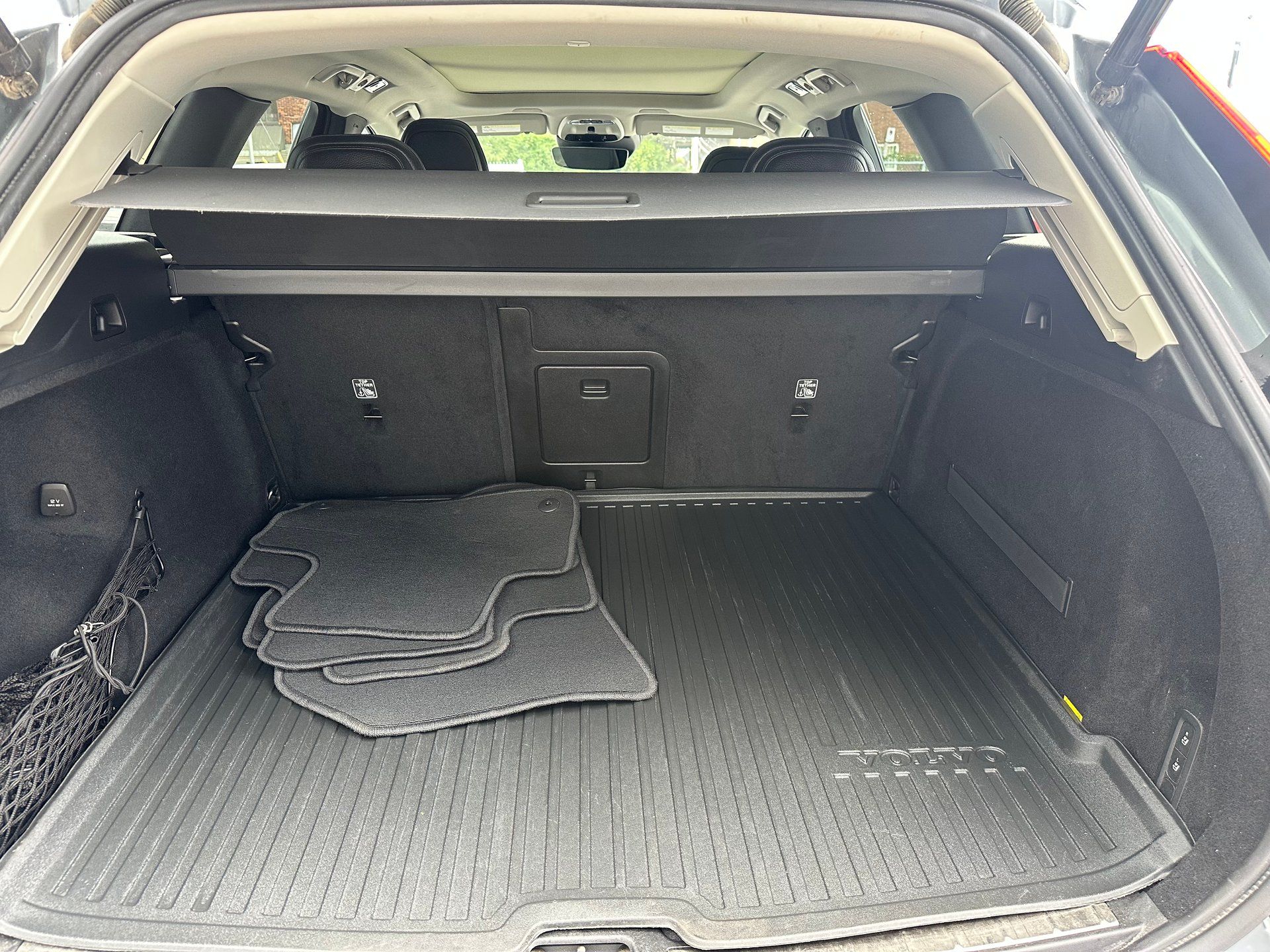 Volvo XC60 2019 - Image 11