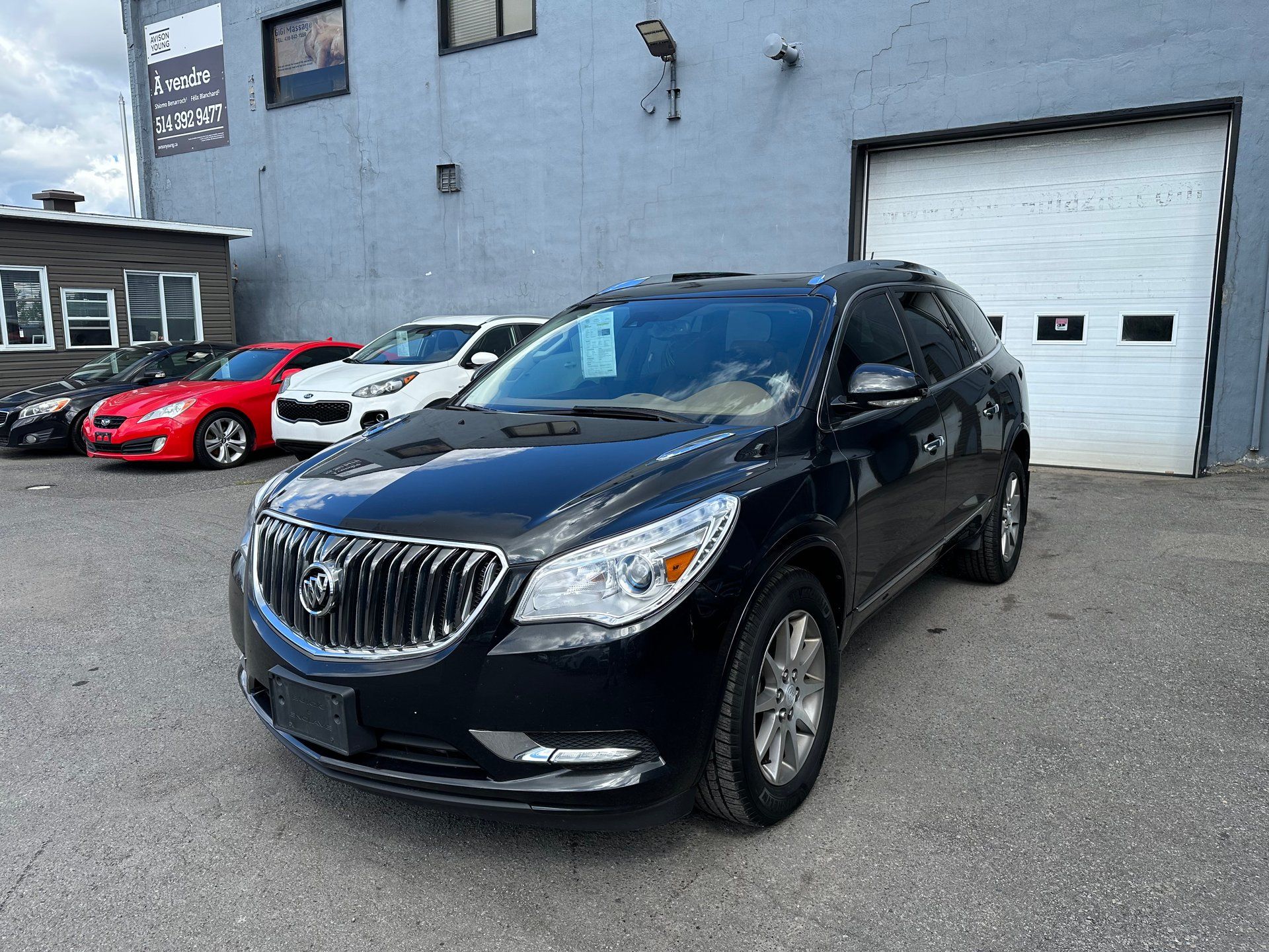 Buick Enclave 2015 - Image 2