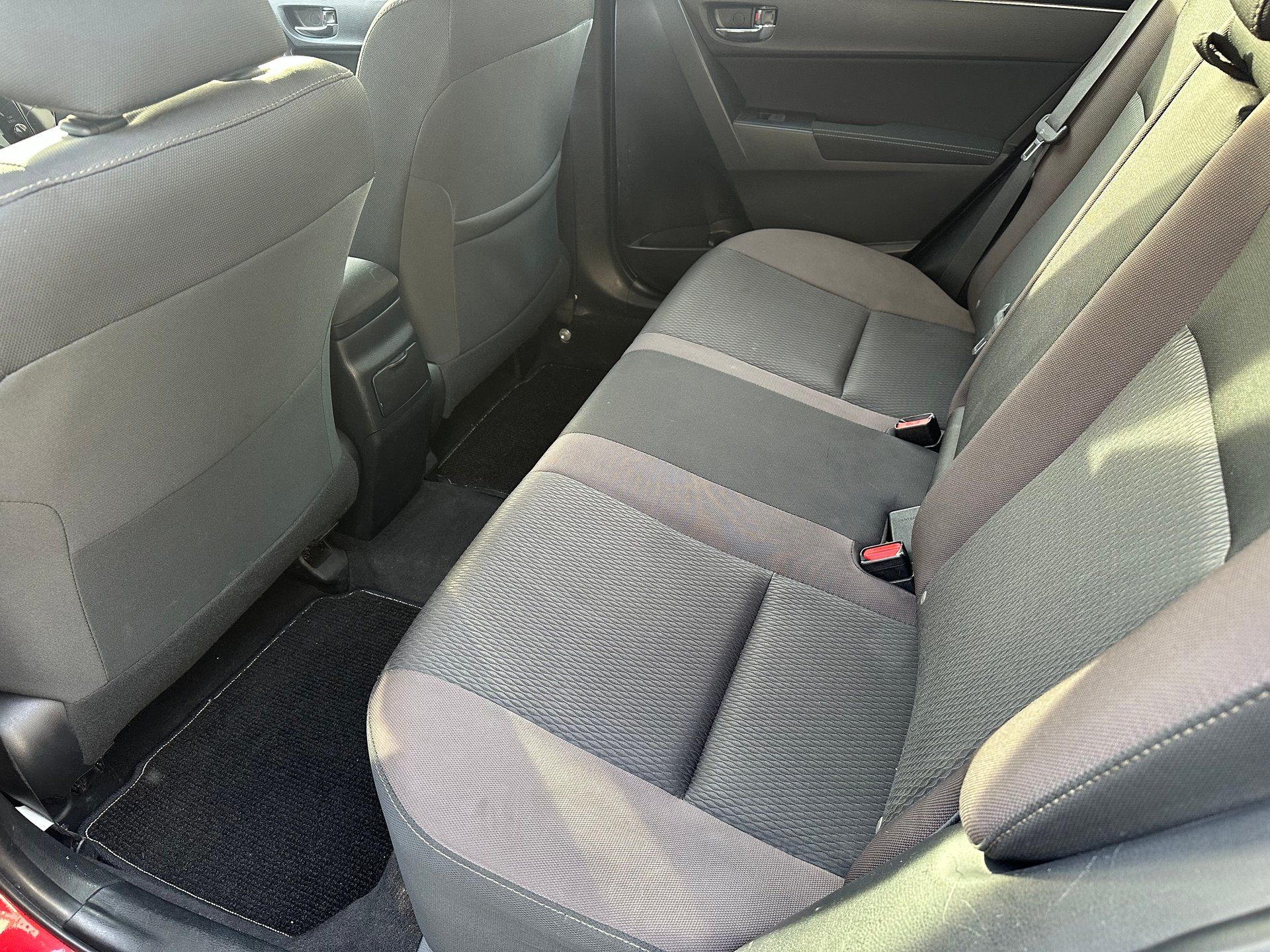 Toyota Corolla 2017 - Image 12