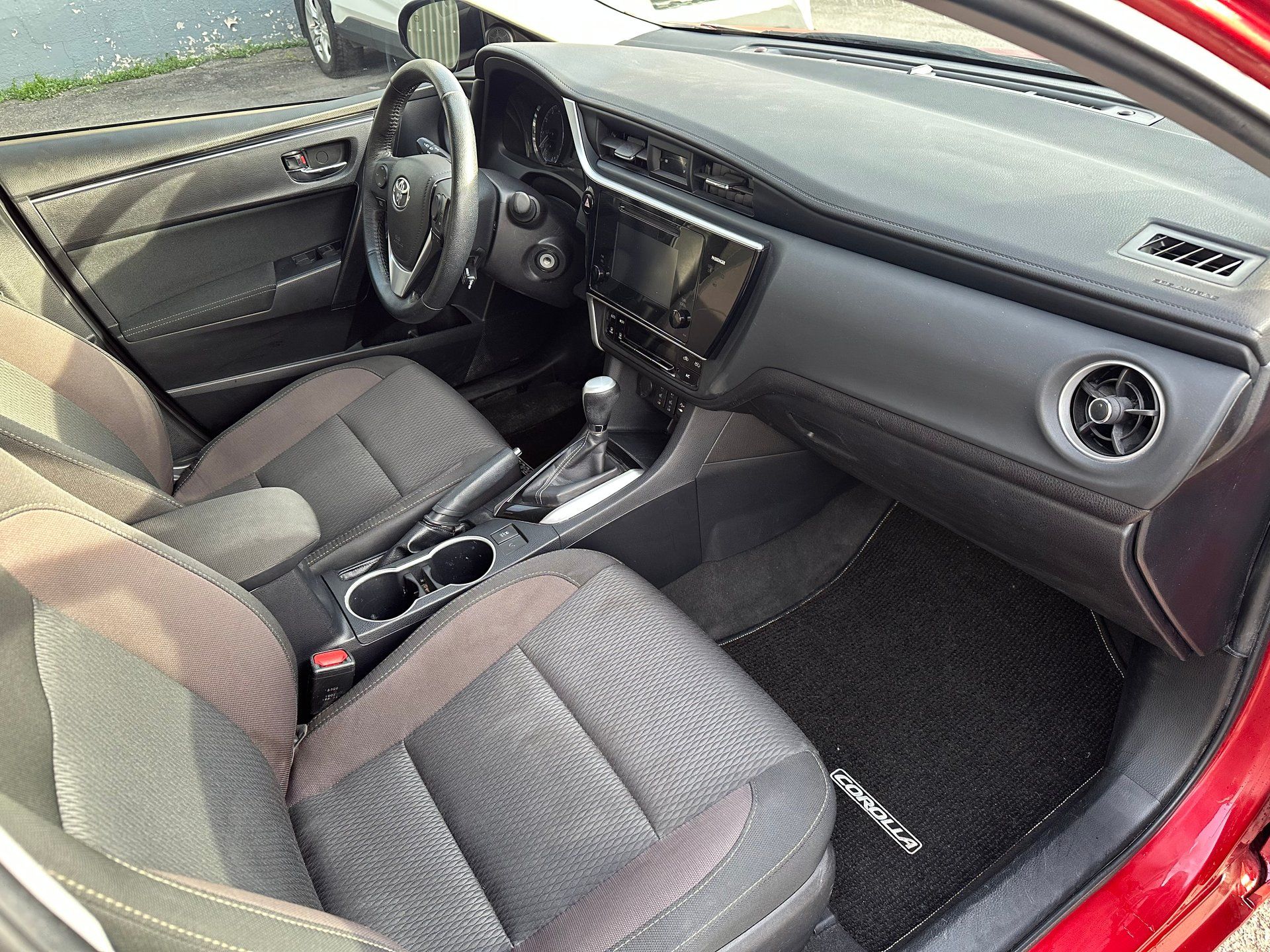 Toyota Corolla 2017 - Image 14