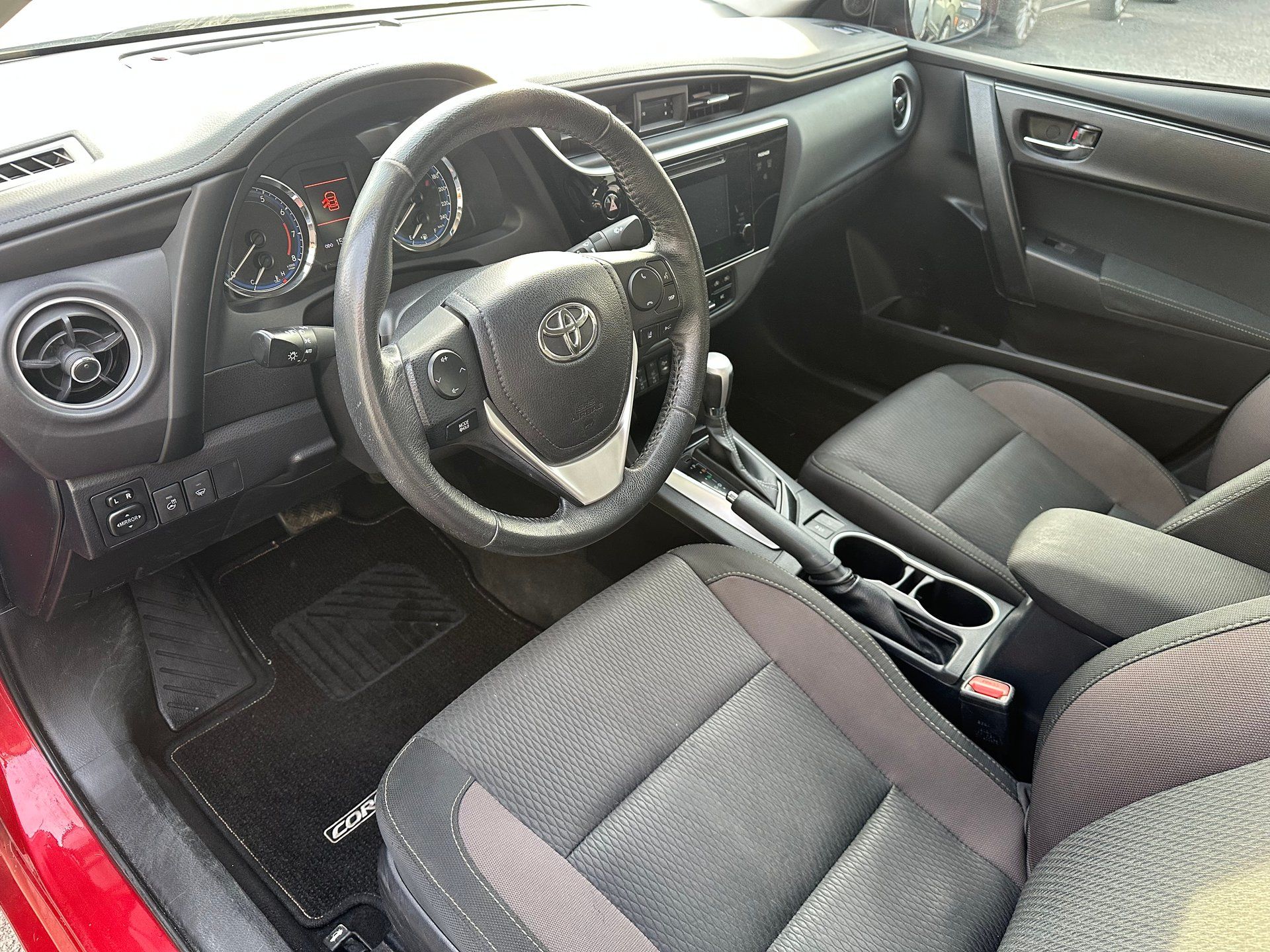 Toyota Corolla 2017 - Image 15