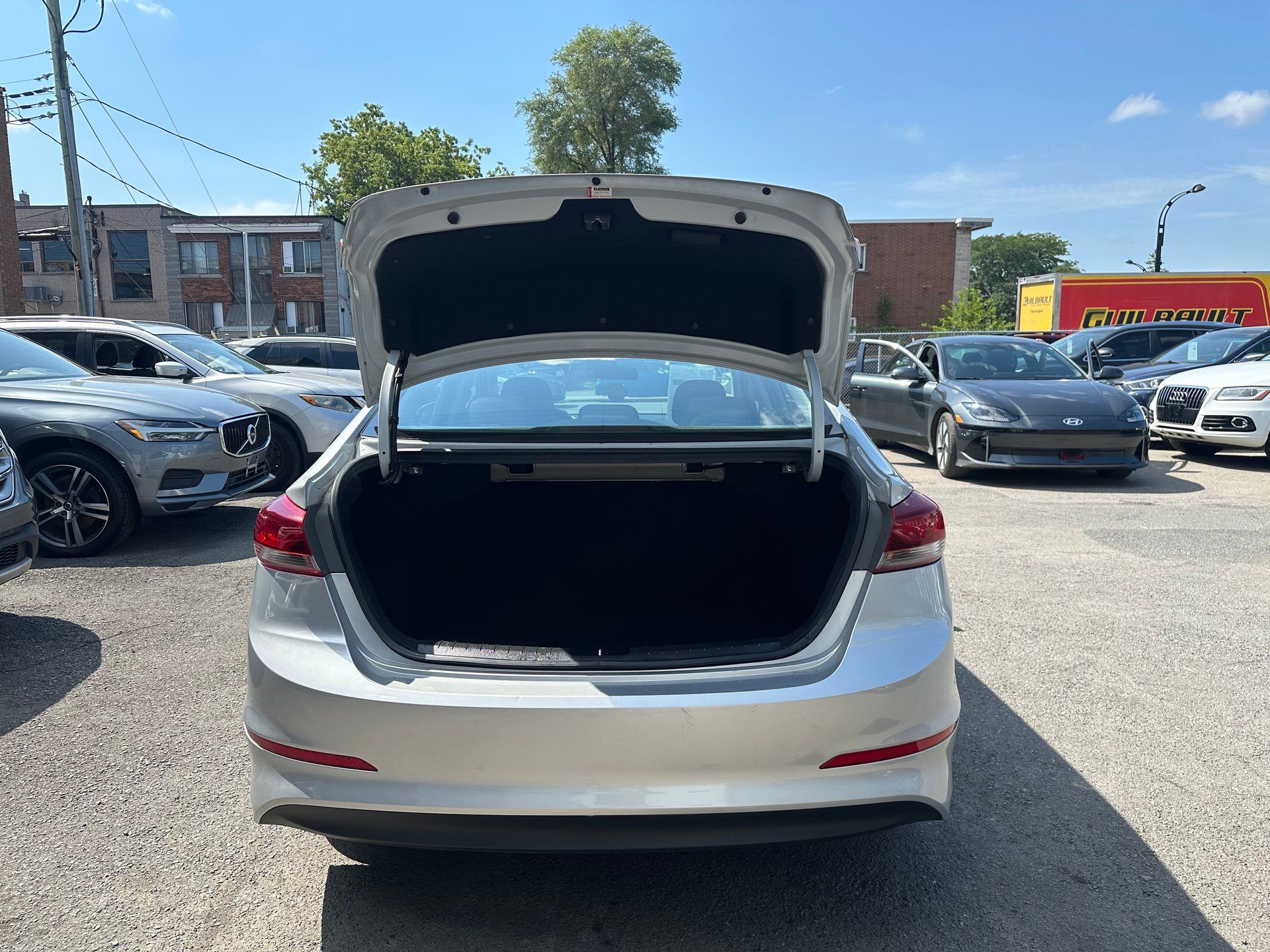 Hyundai Elantra 2018 - Image 10