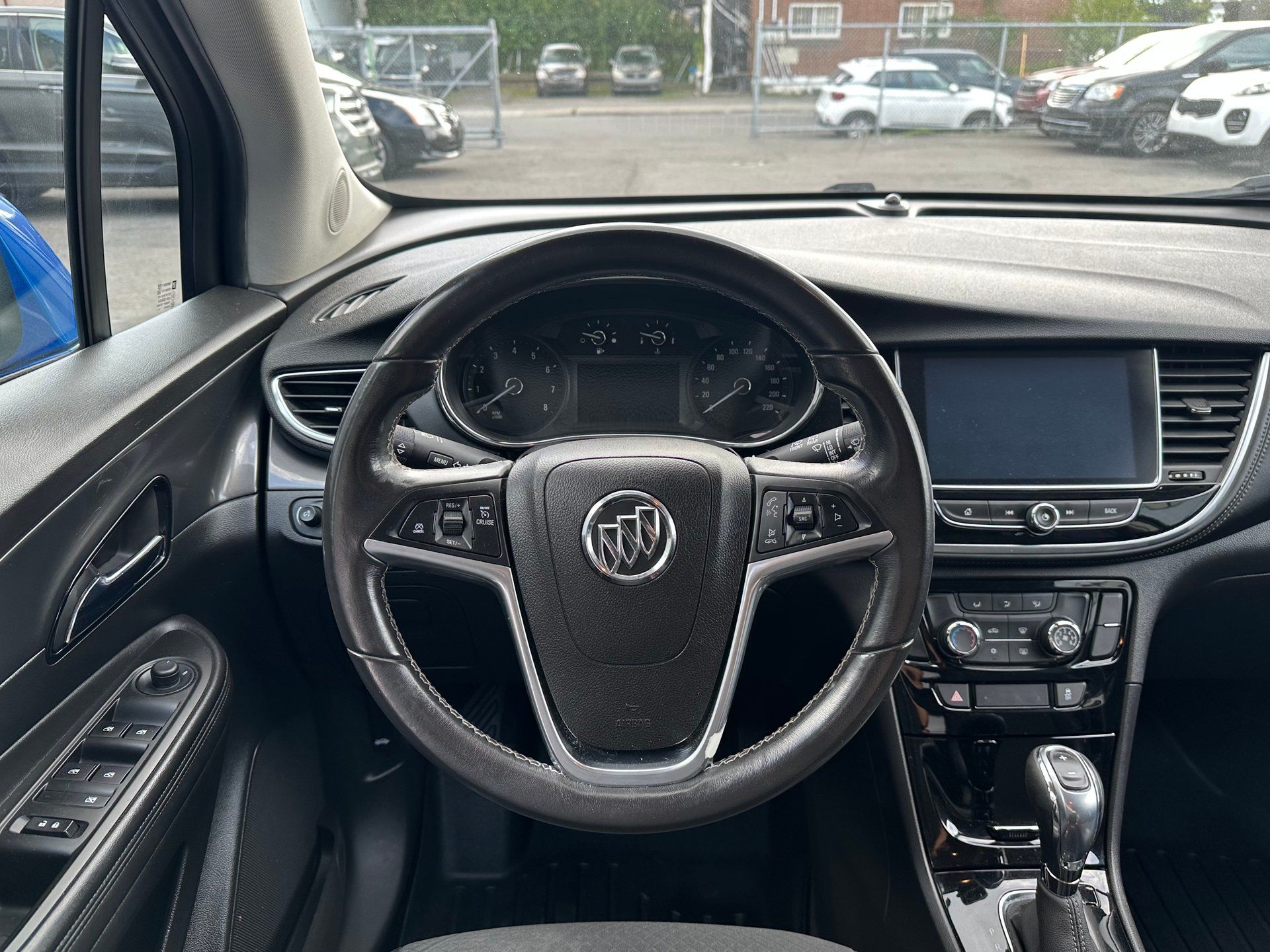 Buick Encore 2017 - Image 17