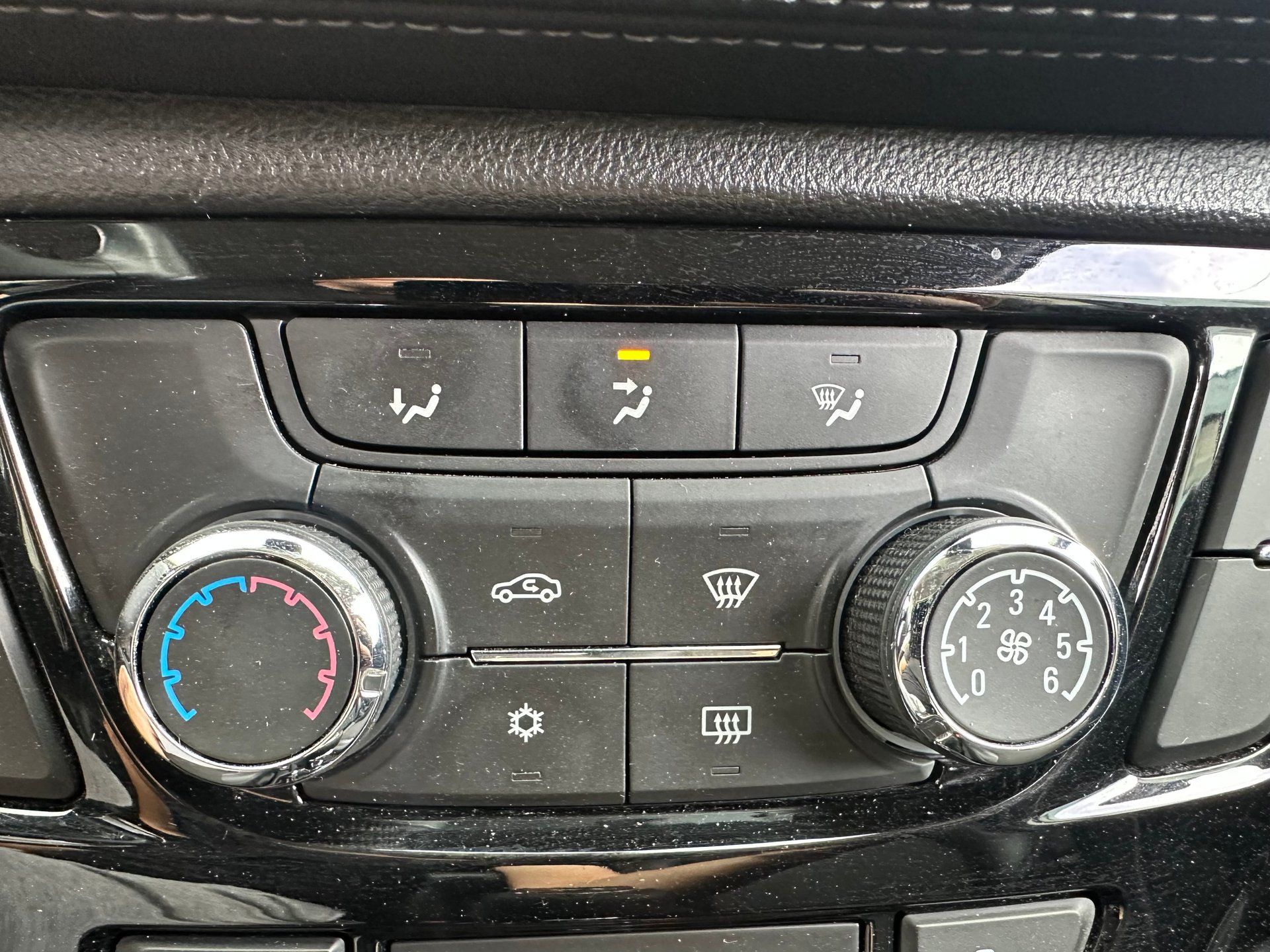 Buick Encore 2017 - Image 19