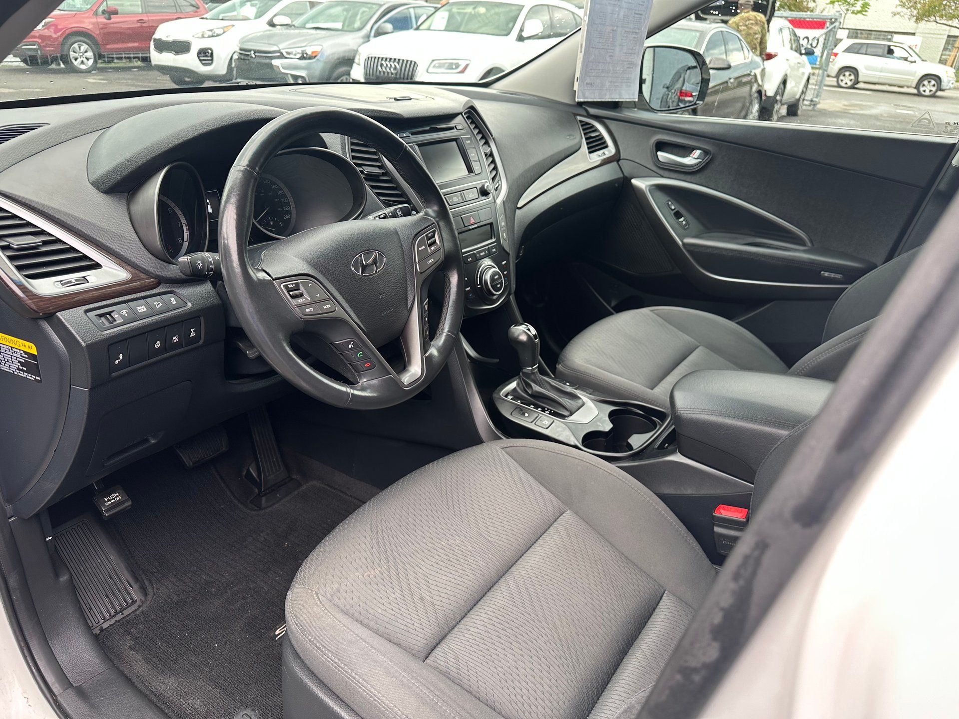 Hyundai Santa Fe XL 2017 - Image 16