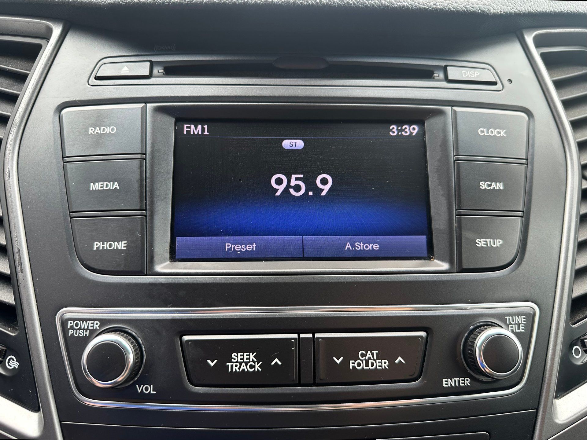 Hyundai Santa Fe XL 2017 - Image 23