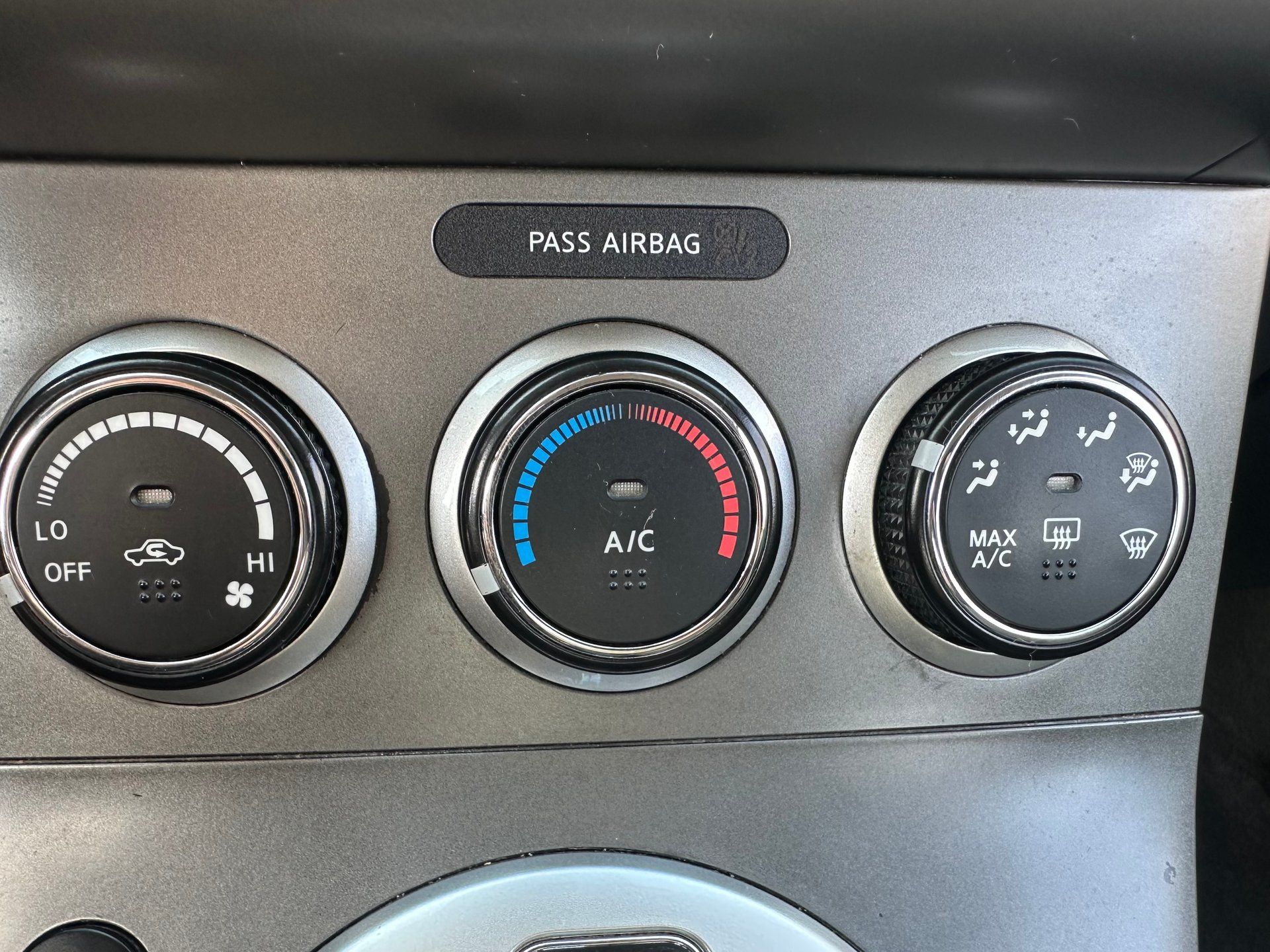 Nissan Sentra 2012 - Image 19