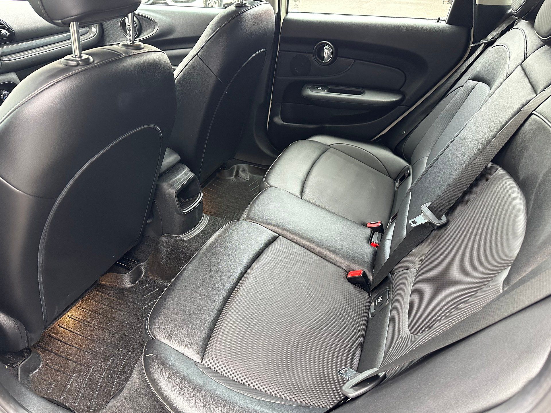 MINI Clubman 2018 - Image 12