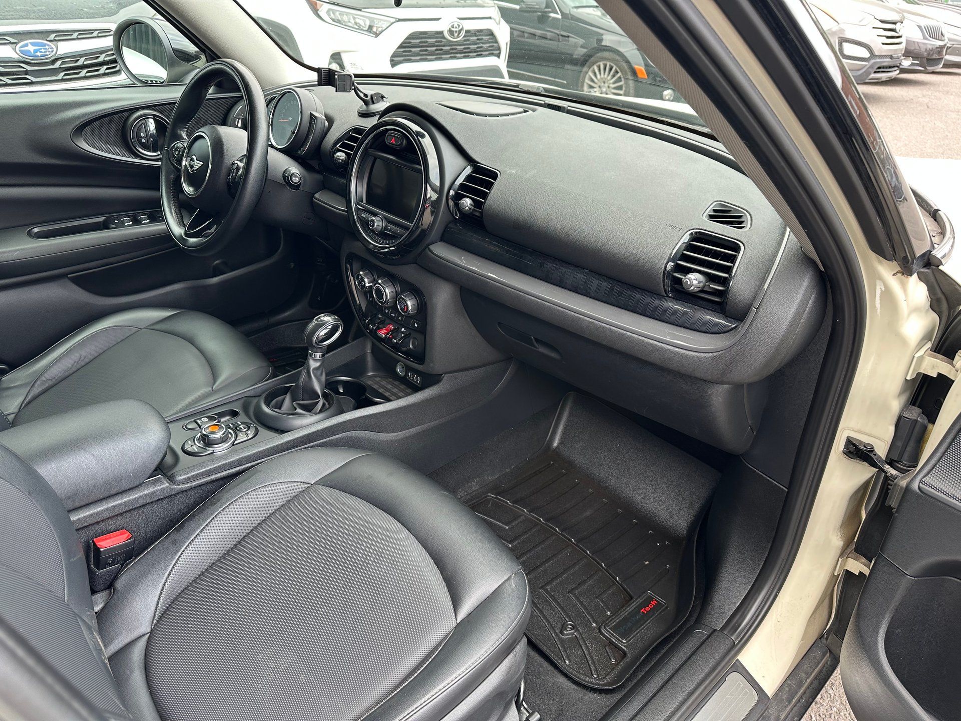 MINI Clubman 2018 - Image 14