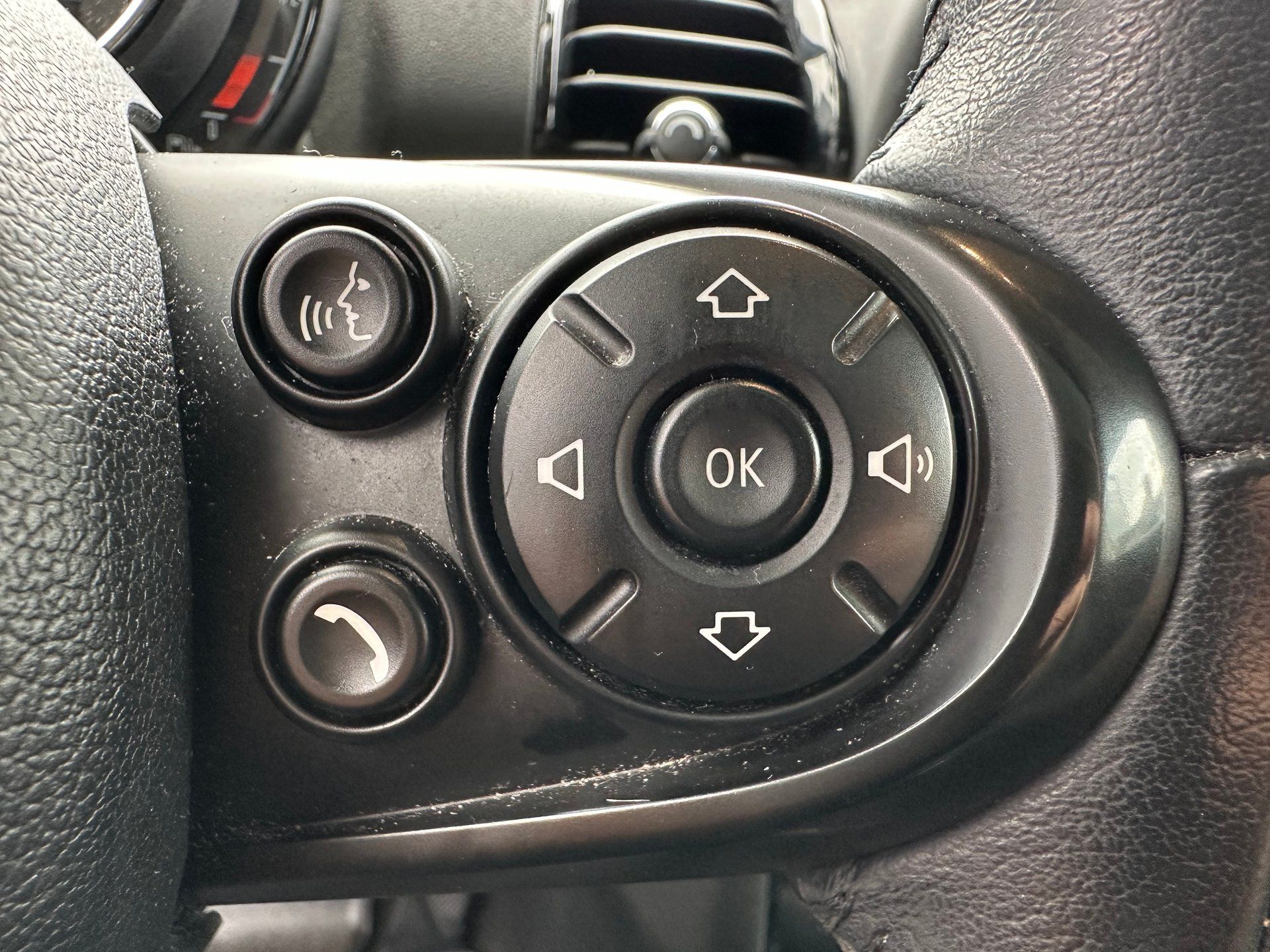 MINI Clubman 2018 - Image 24