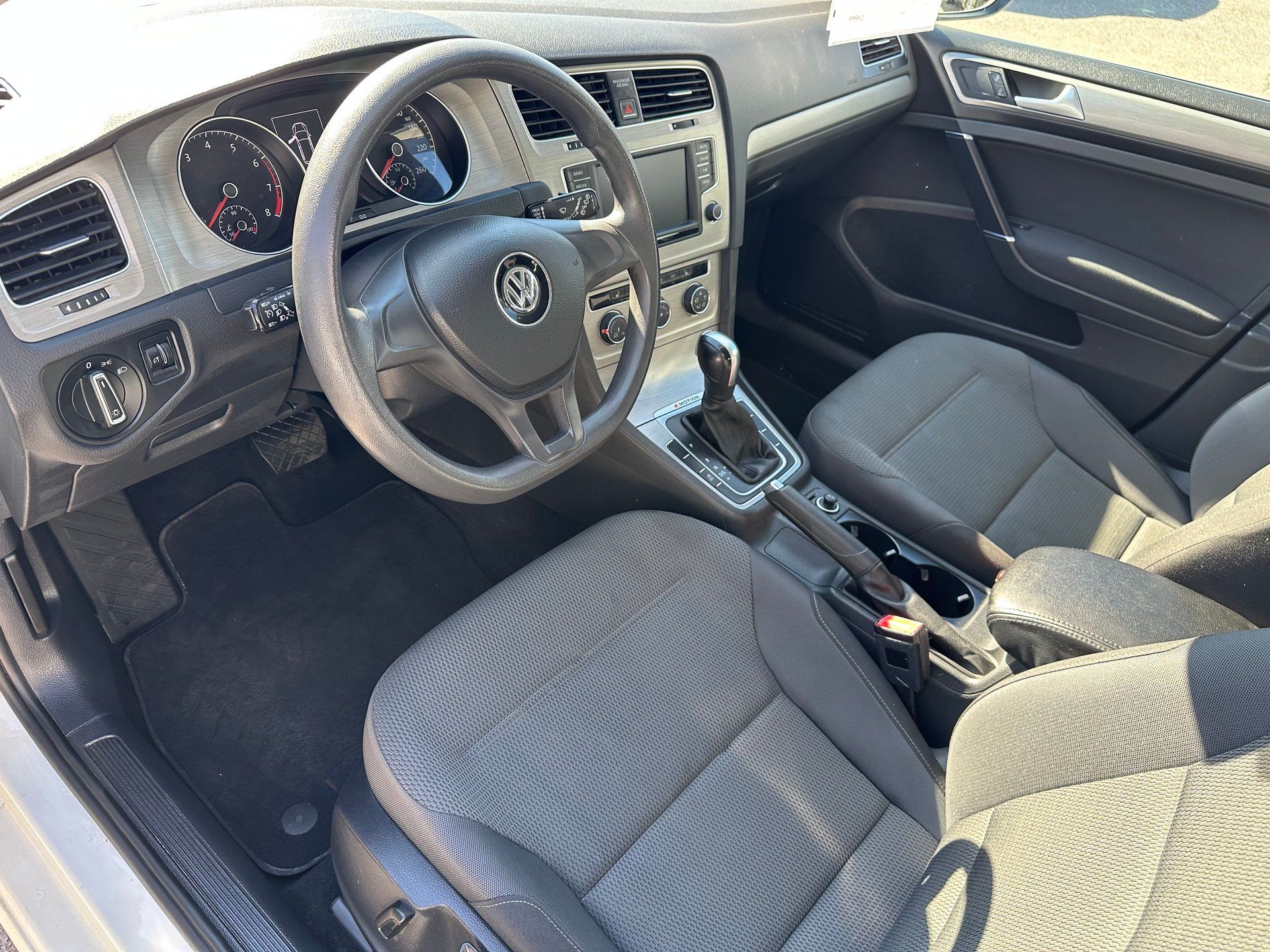 Volkswagen Golf SportWagen 2017 - Image 16