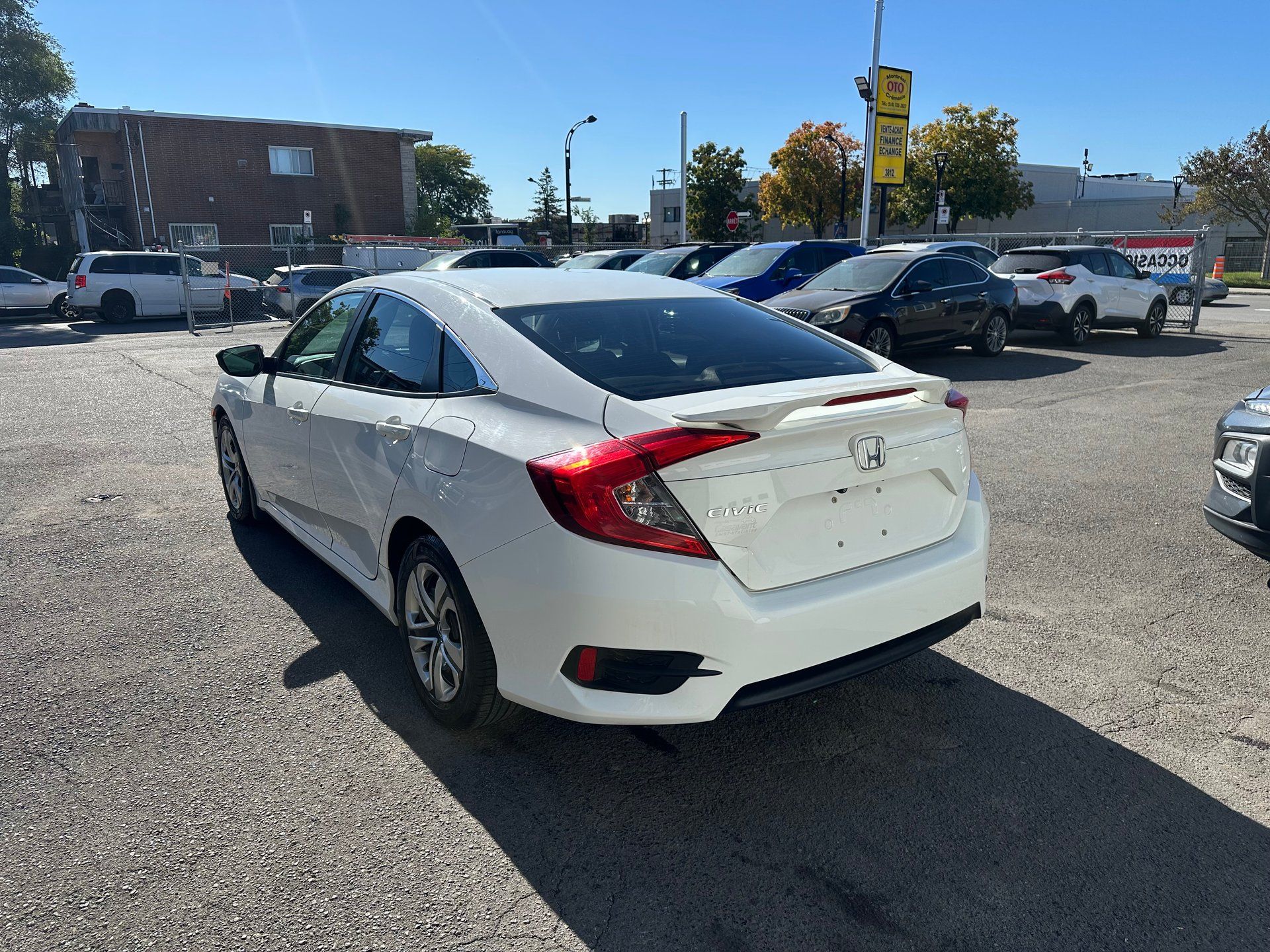 Honda Civic 2017 - Image 4