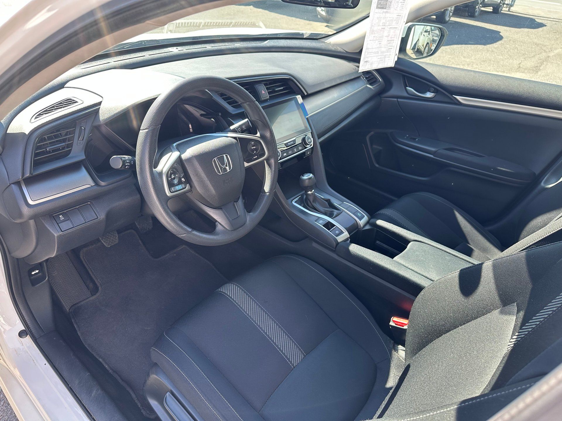 Honda Civic 2017 - Image 15