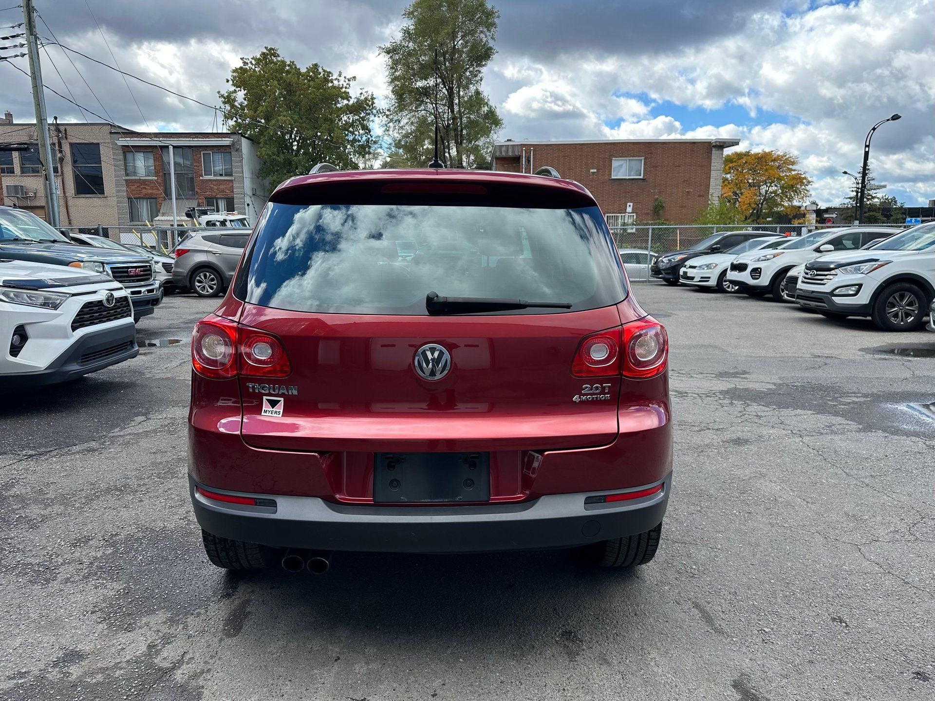 Volkswagen Tiguan 2011 - Image 5