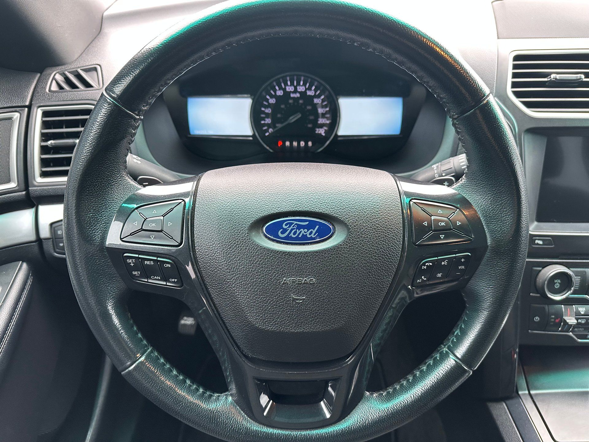 Ford Explorer 2017 - Thumbnail 18