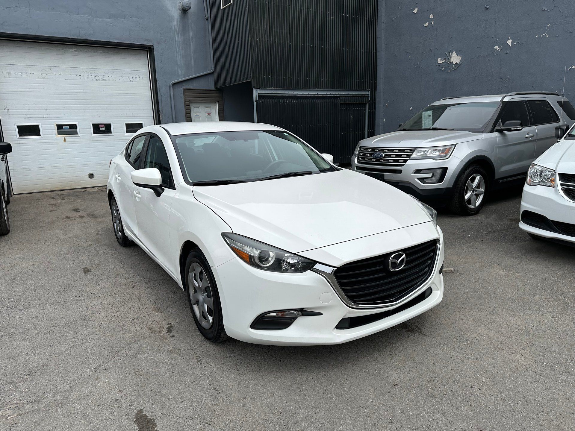 Mazda Mazda3 2017 - Thumbnail 8