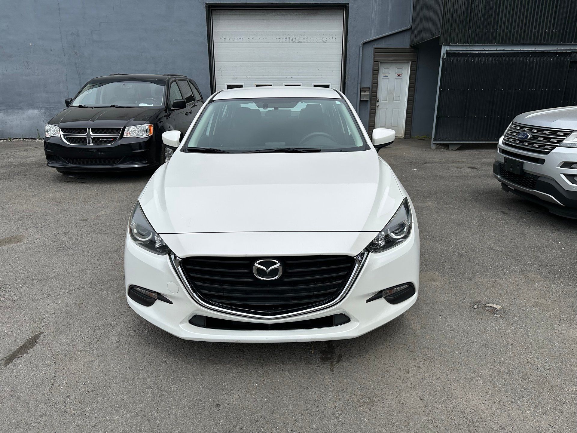 Mazda Mazda3 2017 - Thumbnail 12
