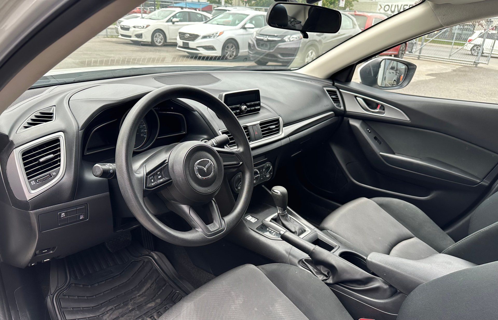 Mazda Mazda3 2017 - Thumbnail 15