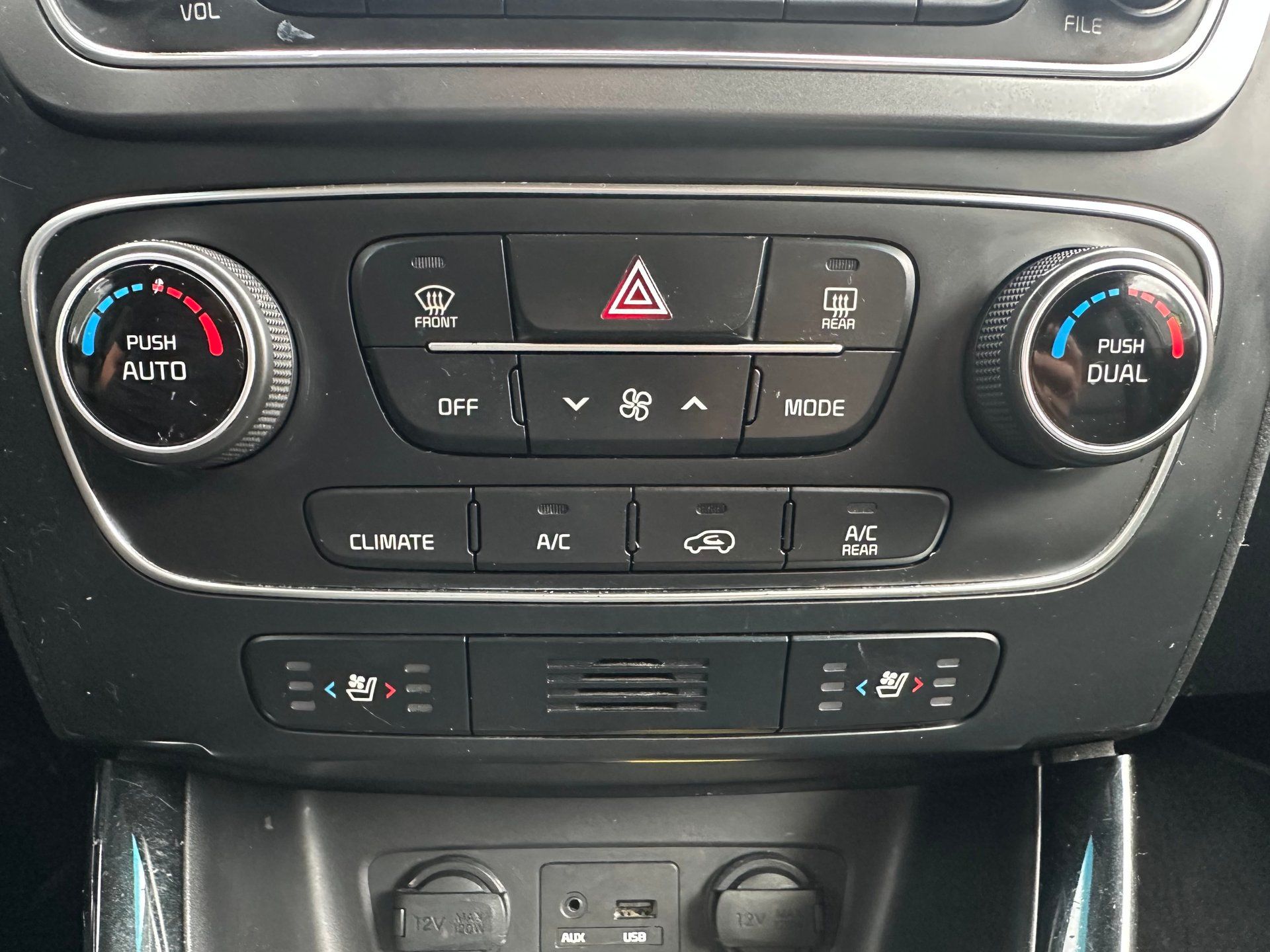 Kia Sorento 2015 - Thumbnail 19