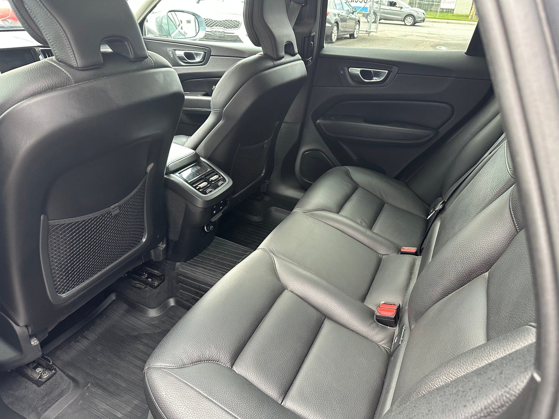 Volvo XC60 2019 - Thumbnail 12
