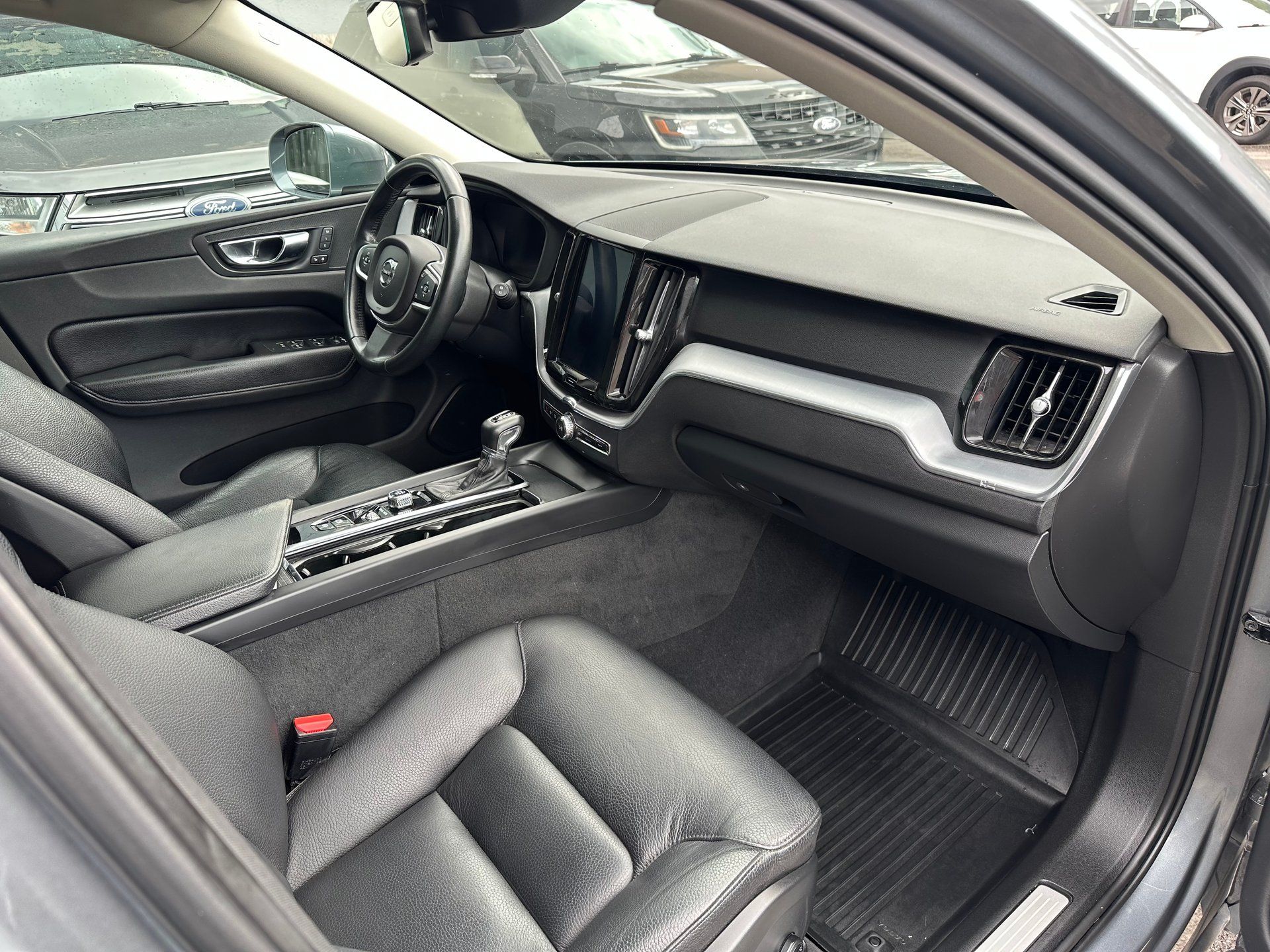 Volvo XC60 2019 - Thumbnail 14