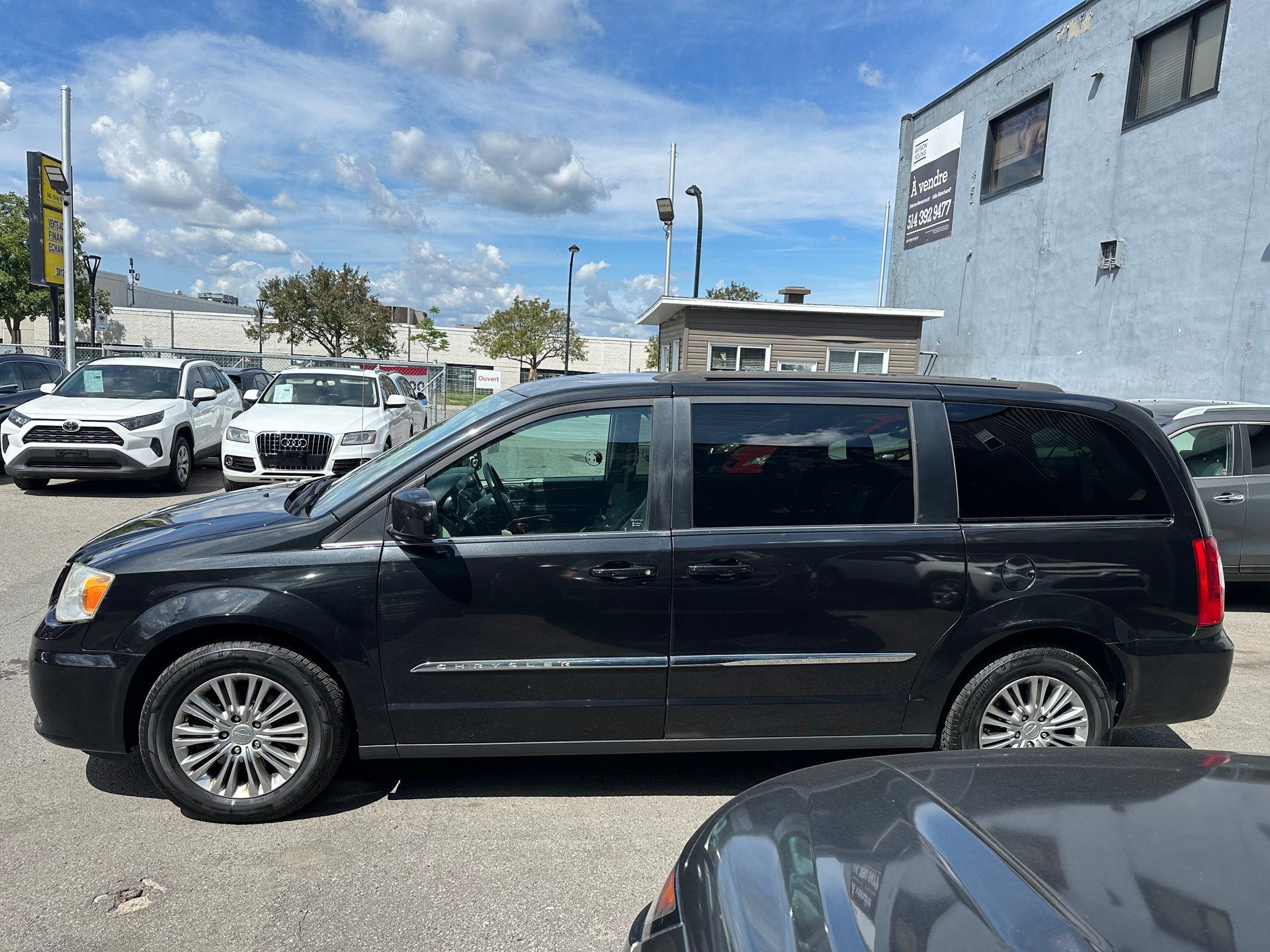 Chrysler Town & Country 2016 - Thumbnail 3