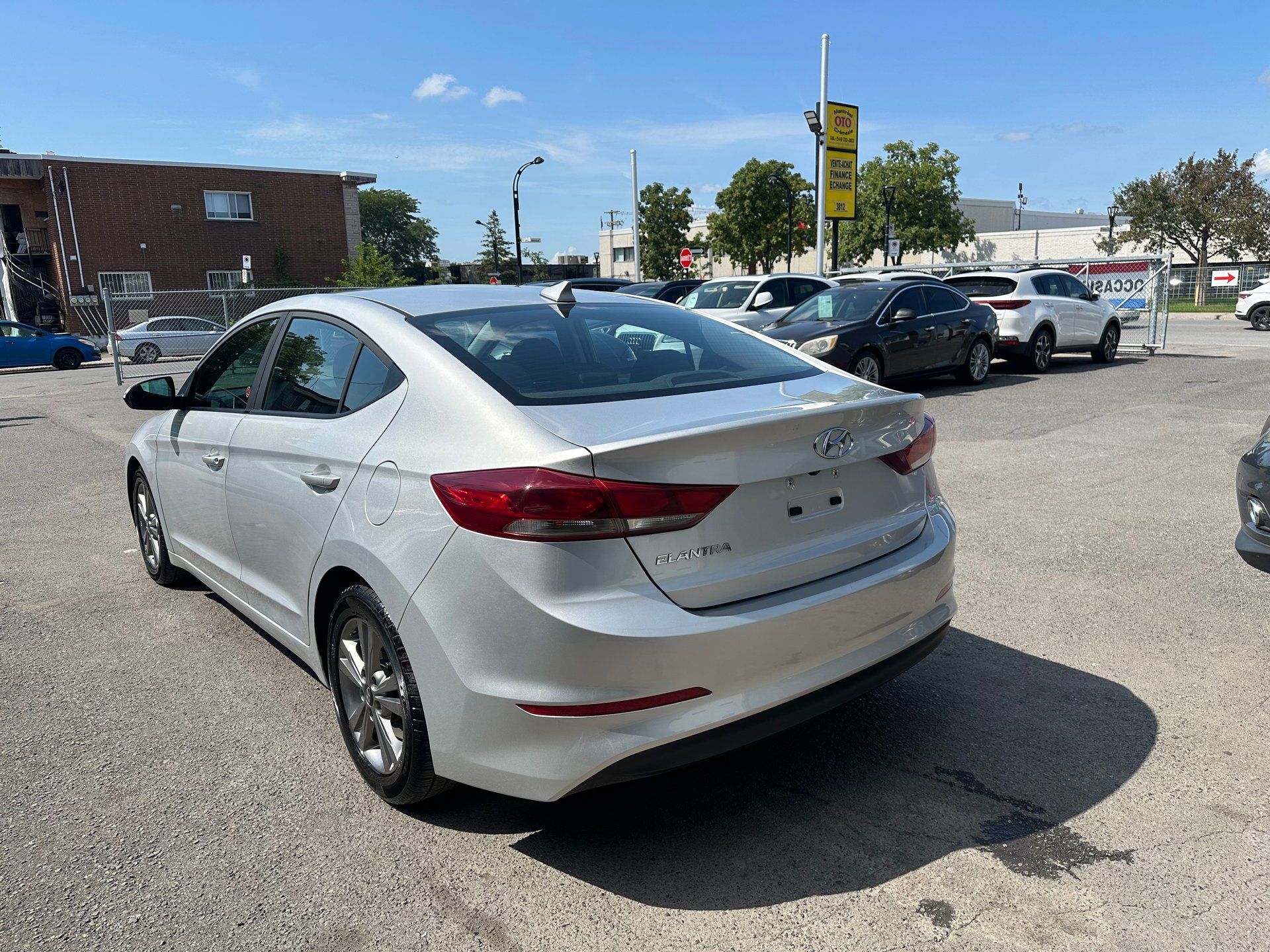 Hyundai Elantra 2018 - Thumbnail 4